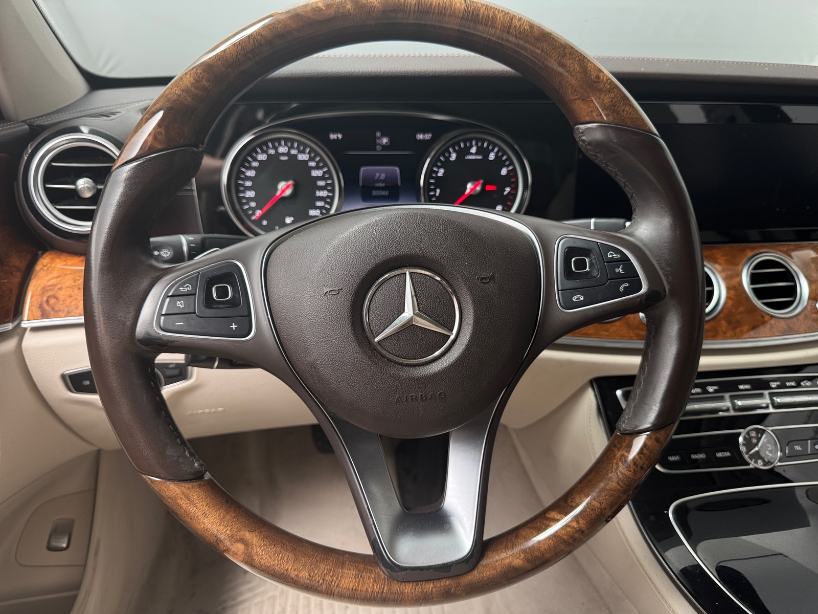 Thumbnail: 2018 Mercedes-Benz E-Class - 4