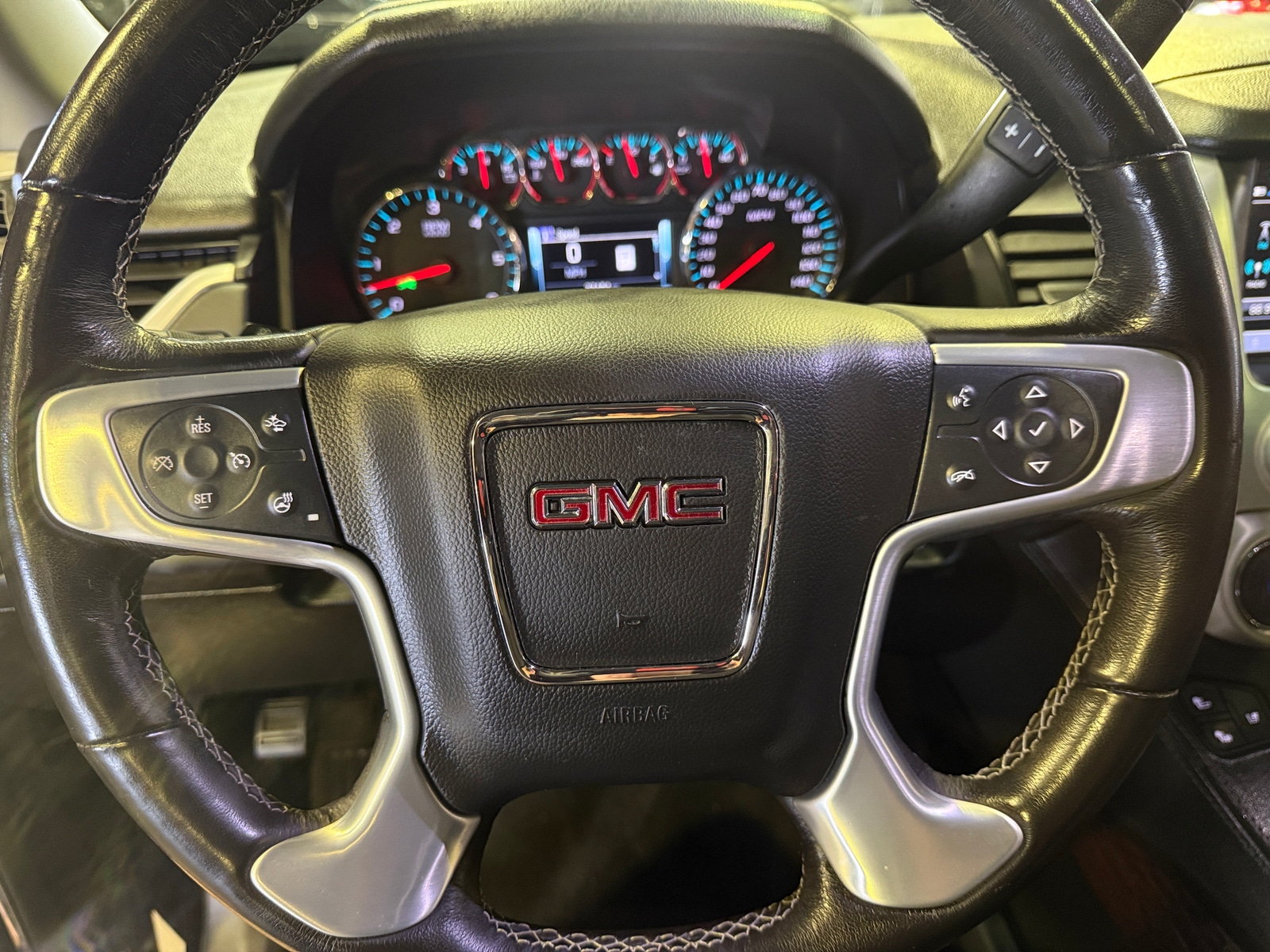 Thumbnail: 2018 GMC Yukon - 4