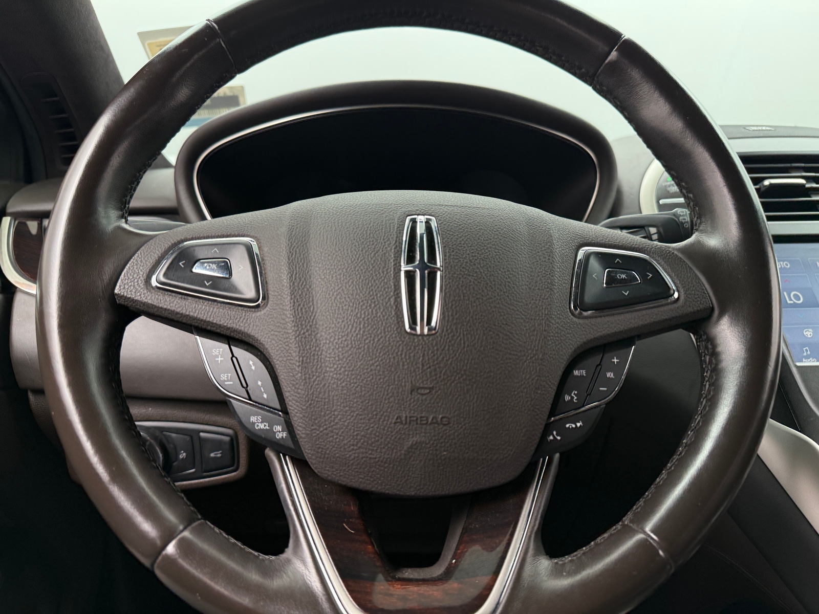 Thumbnail: 2018 Lincoln MKC - 4
