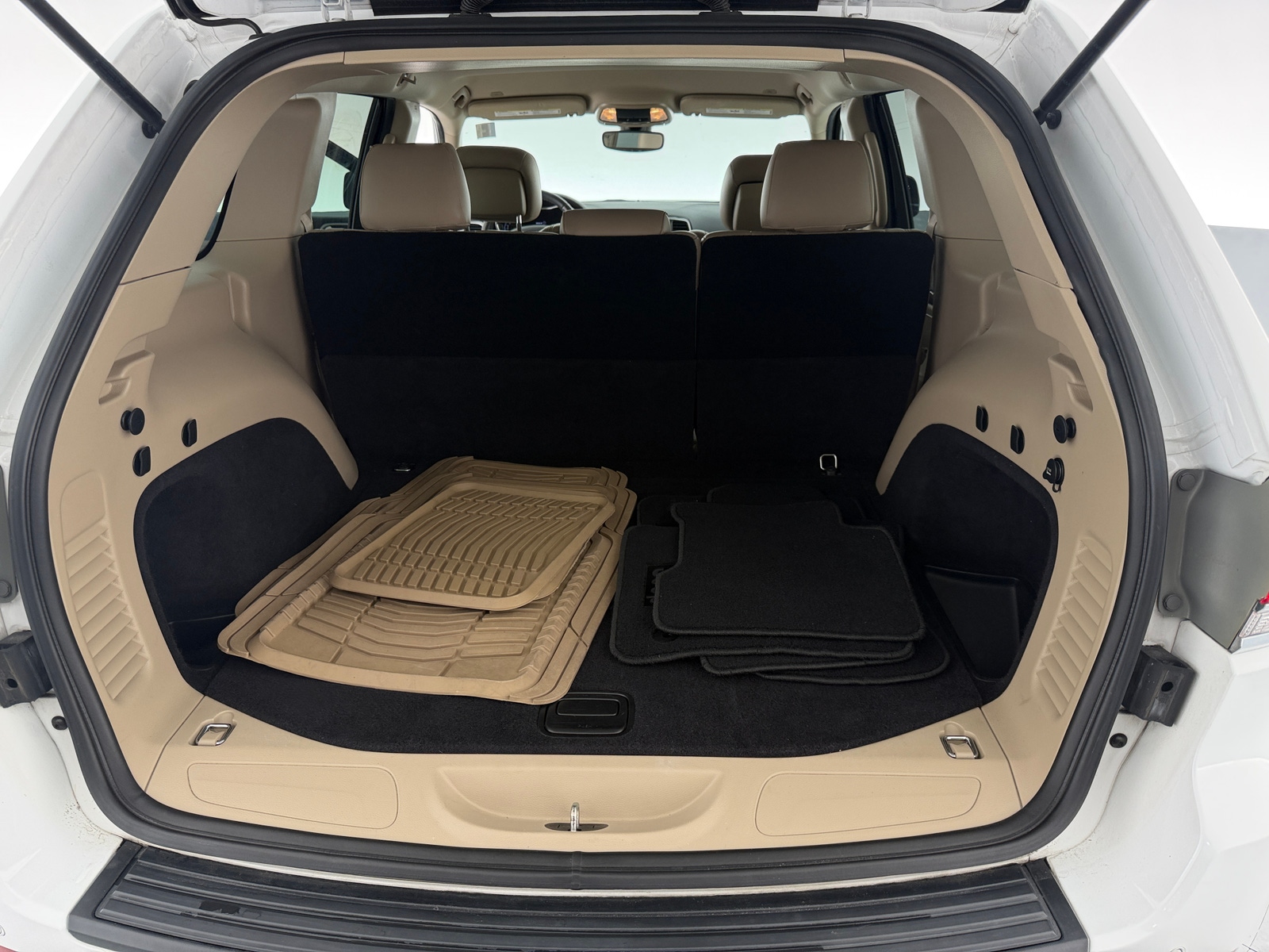 Thumbnail: 2019 Jeep Grand Cherokee - 7