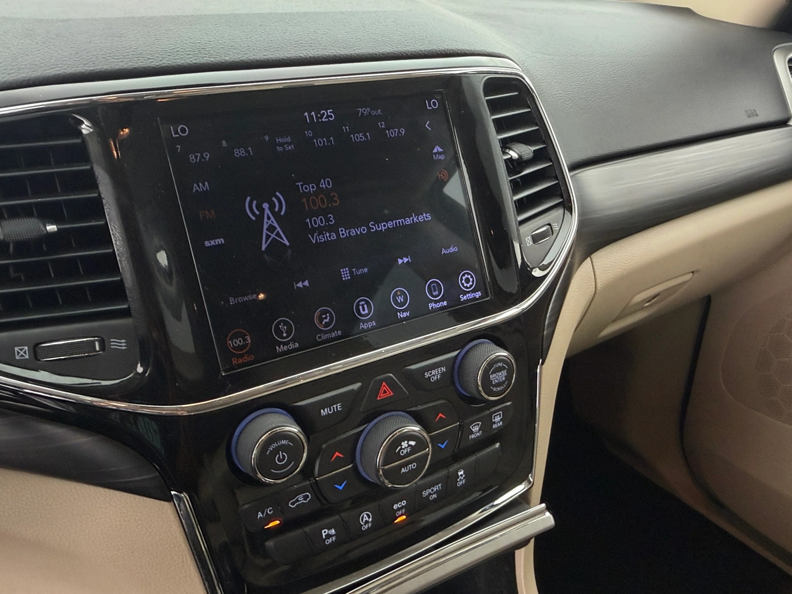 Thumbnail: 2019 Jeep Grand Cherokee - 4