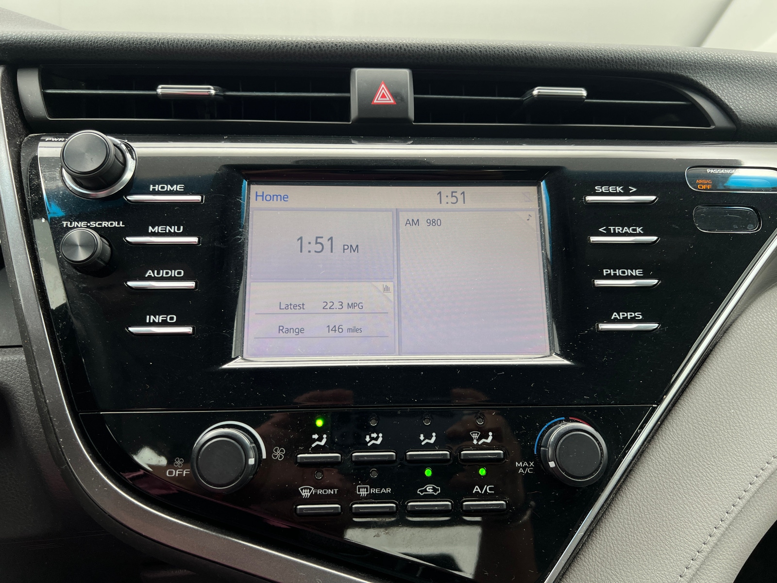 Thumbnail: 2018 Toyota Camry - 4