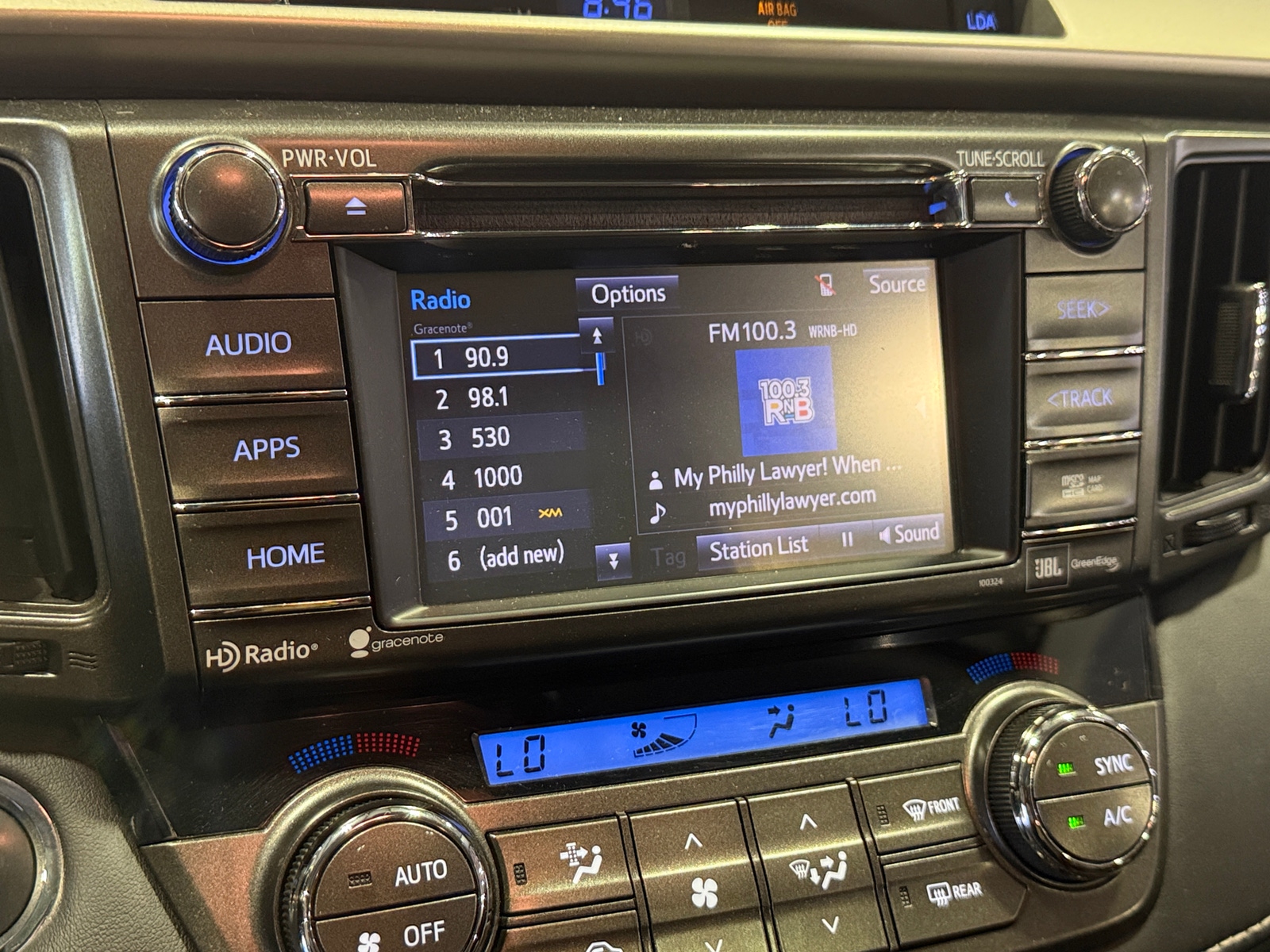 Thumbnail: 2015 Toyota RAV4 - 3