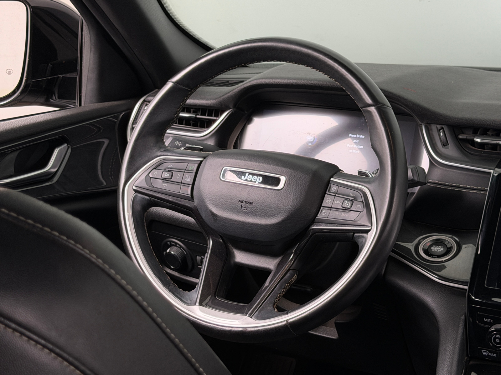 Thumbnail: 2021 Jeep Grand Cherokee L - 4