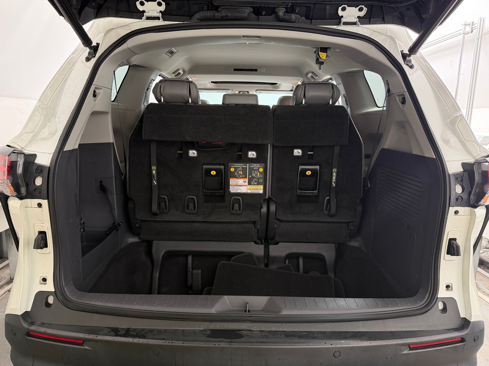 Thumbnail: 2021 Toyota Sienna - 6