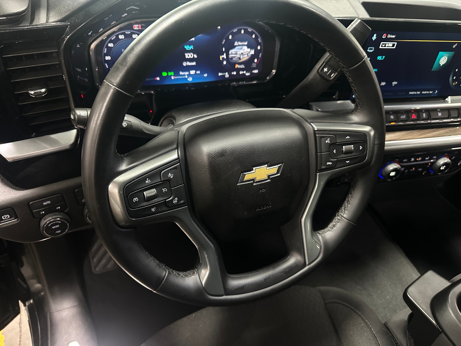 Thumbnail: 2026 Chevrolet Silverado 1500 - 5