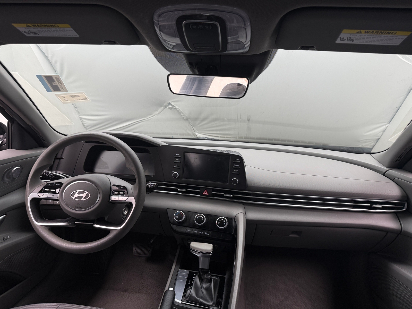 Thumbnail: 2024 Hyundai Elantra - 3