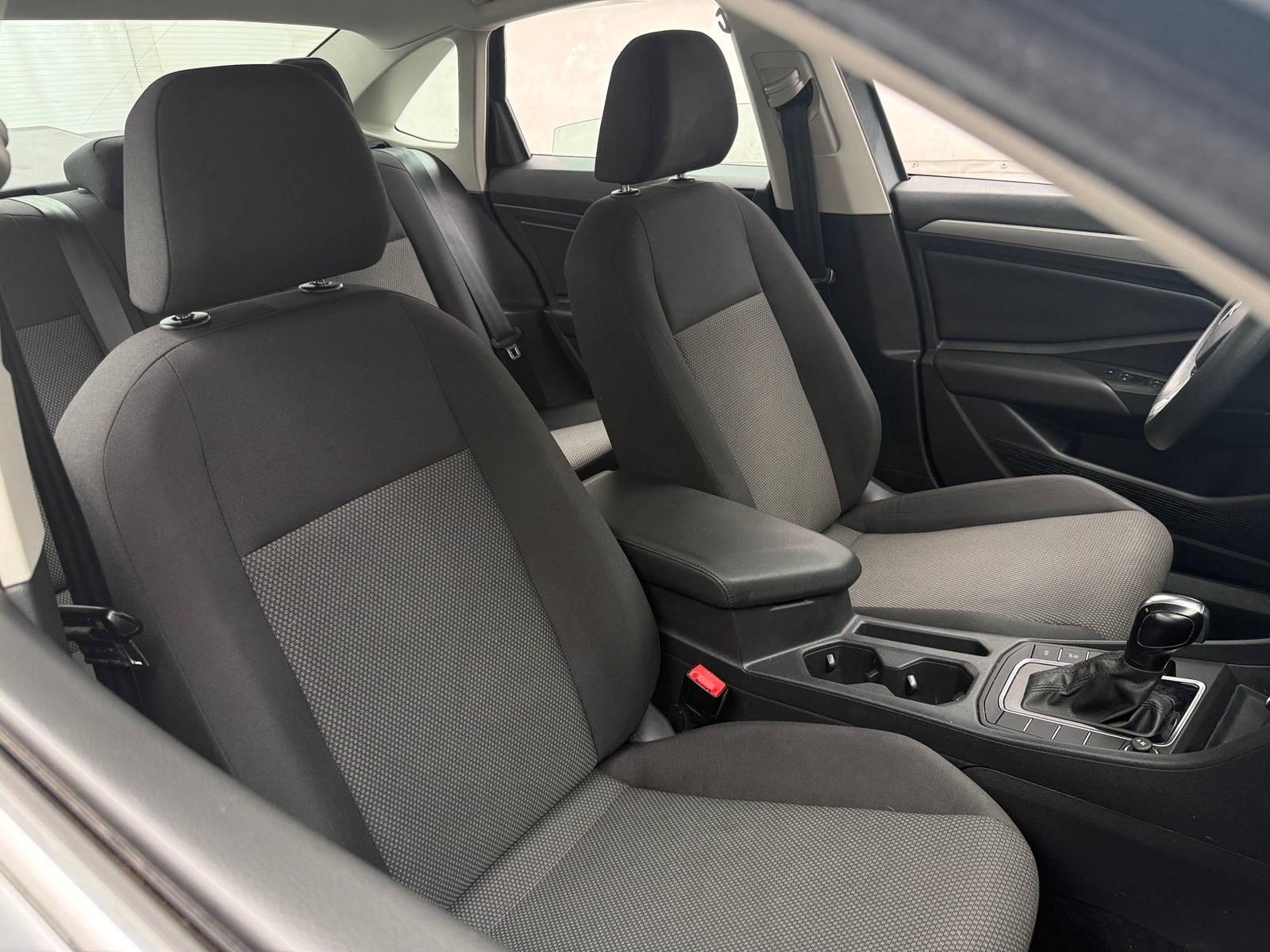 Thumbnail: 2019 Volkswagen Jetta - 2