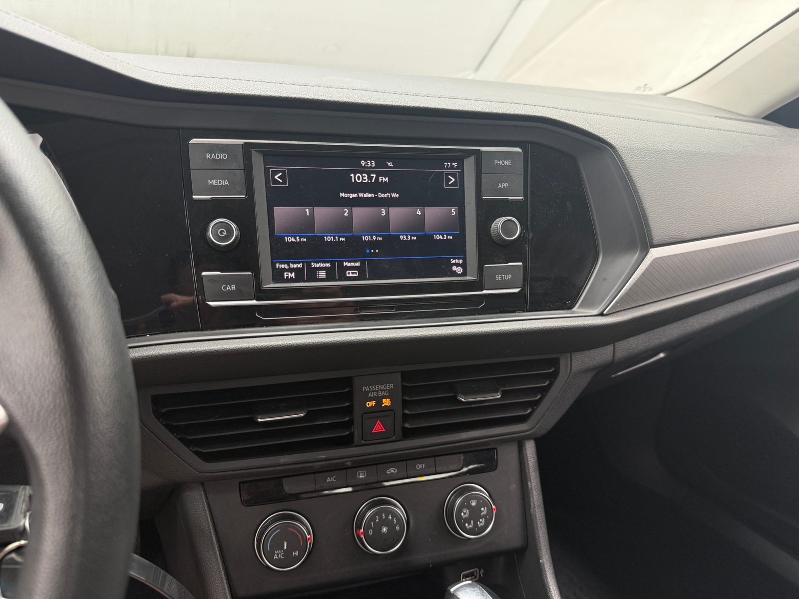 Thumbnail: 2019 Volkswagen Jetta - 4