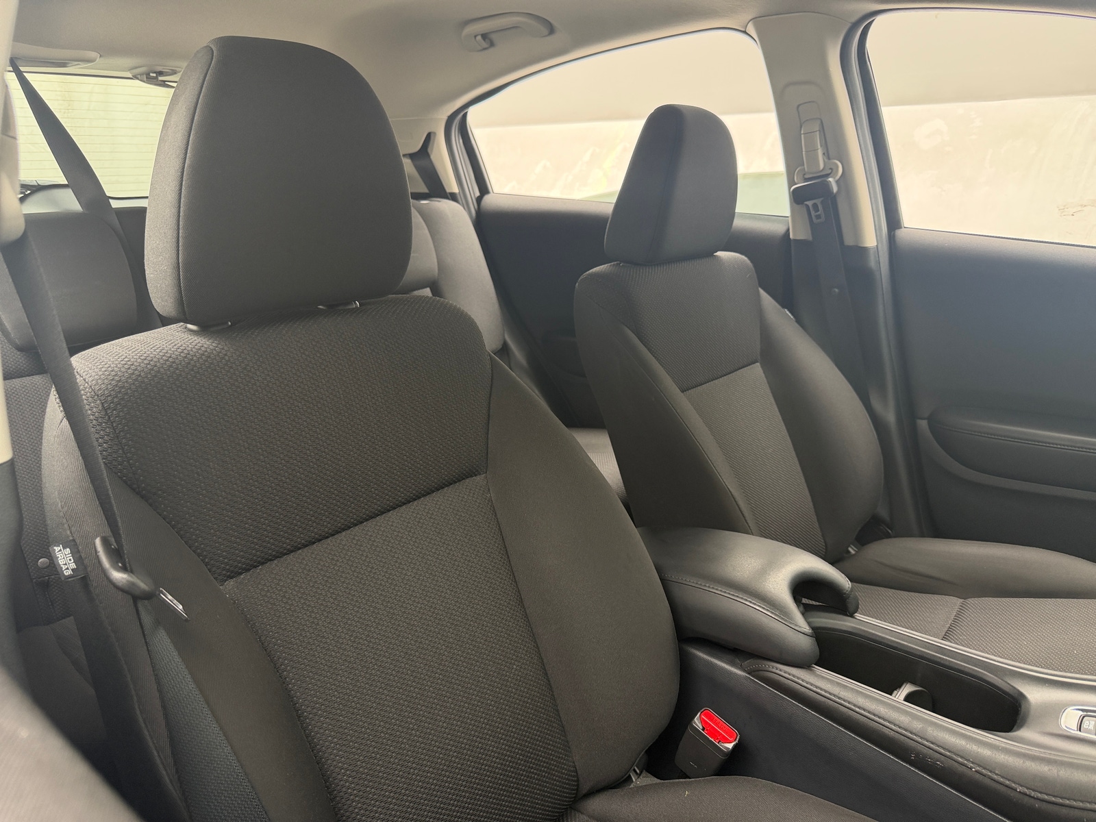 Thumbnail: 2017 Honda HR-V - 2