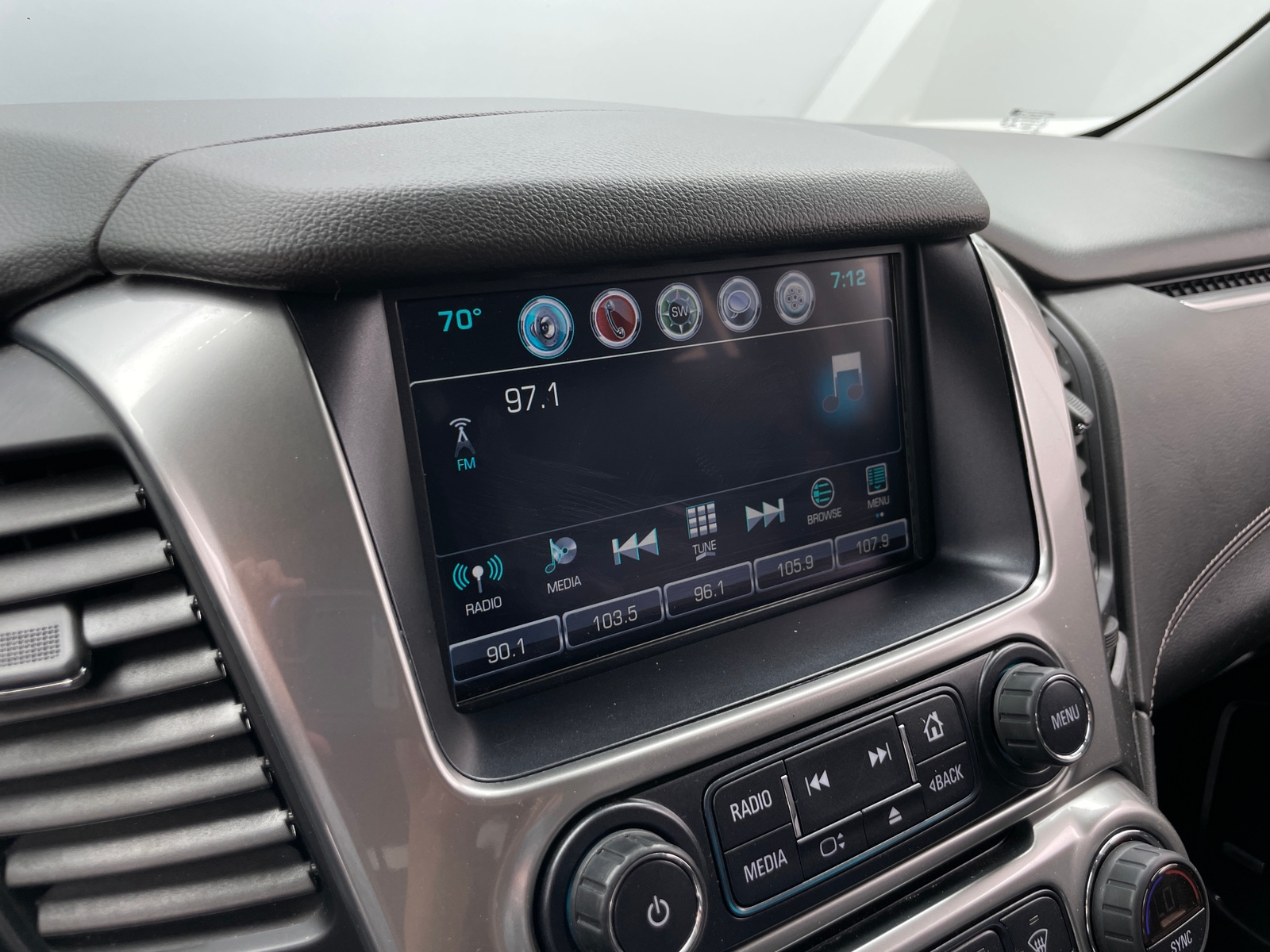 Thumbnail: 2020 Chevrolet Tahoe - 3