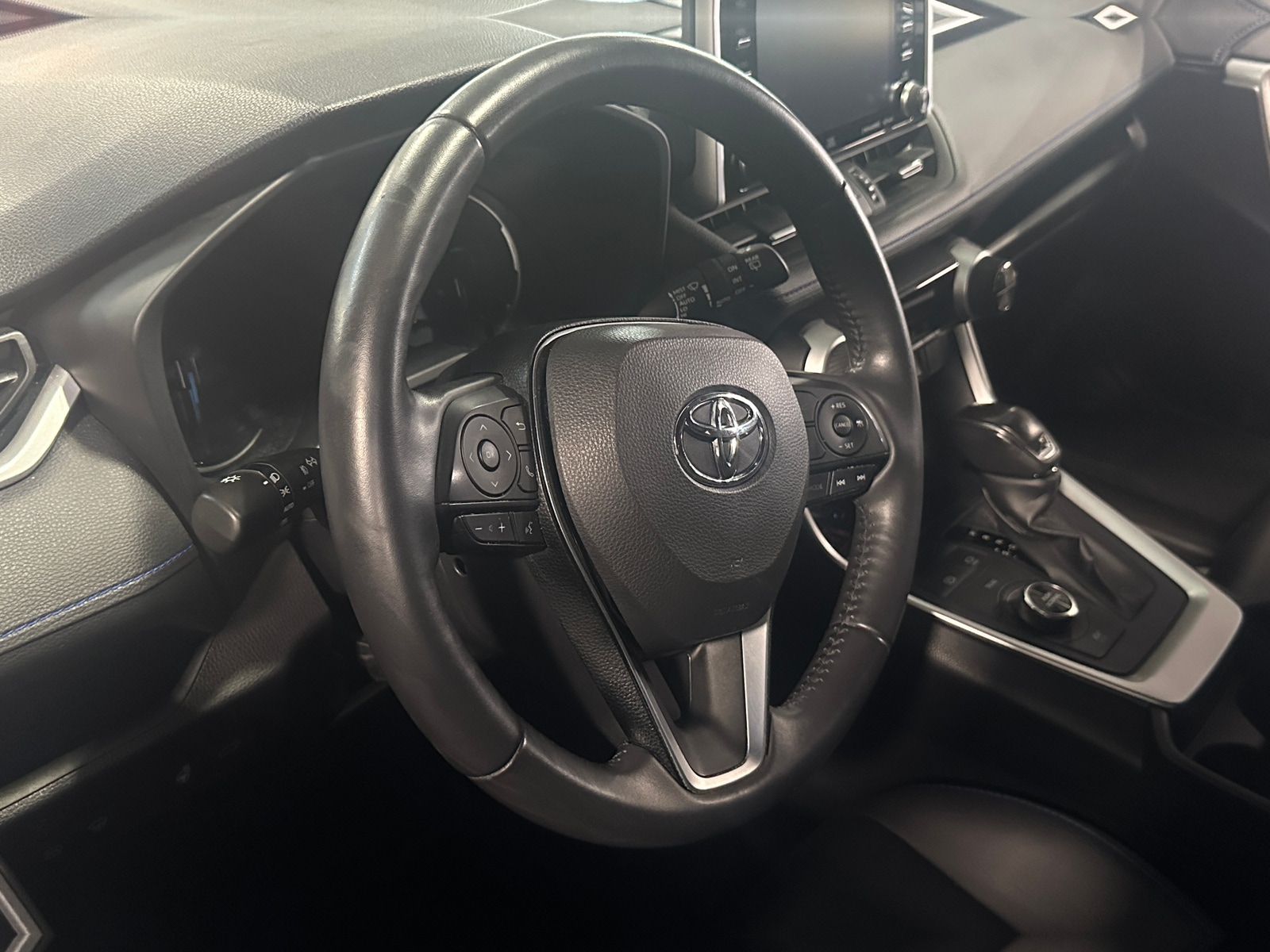 Thumbnail: 2020 Toyota RAV4 - 4