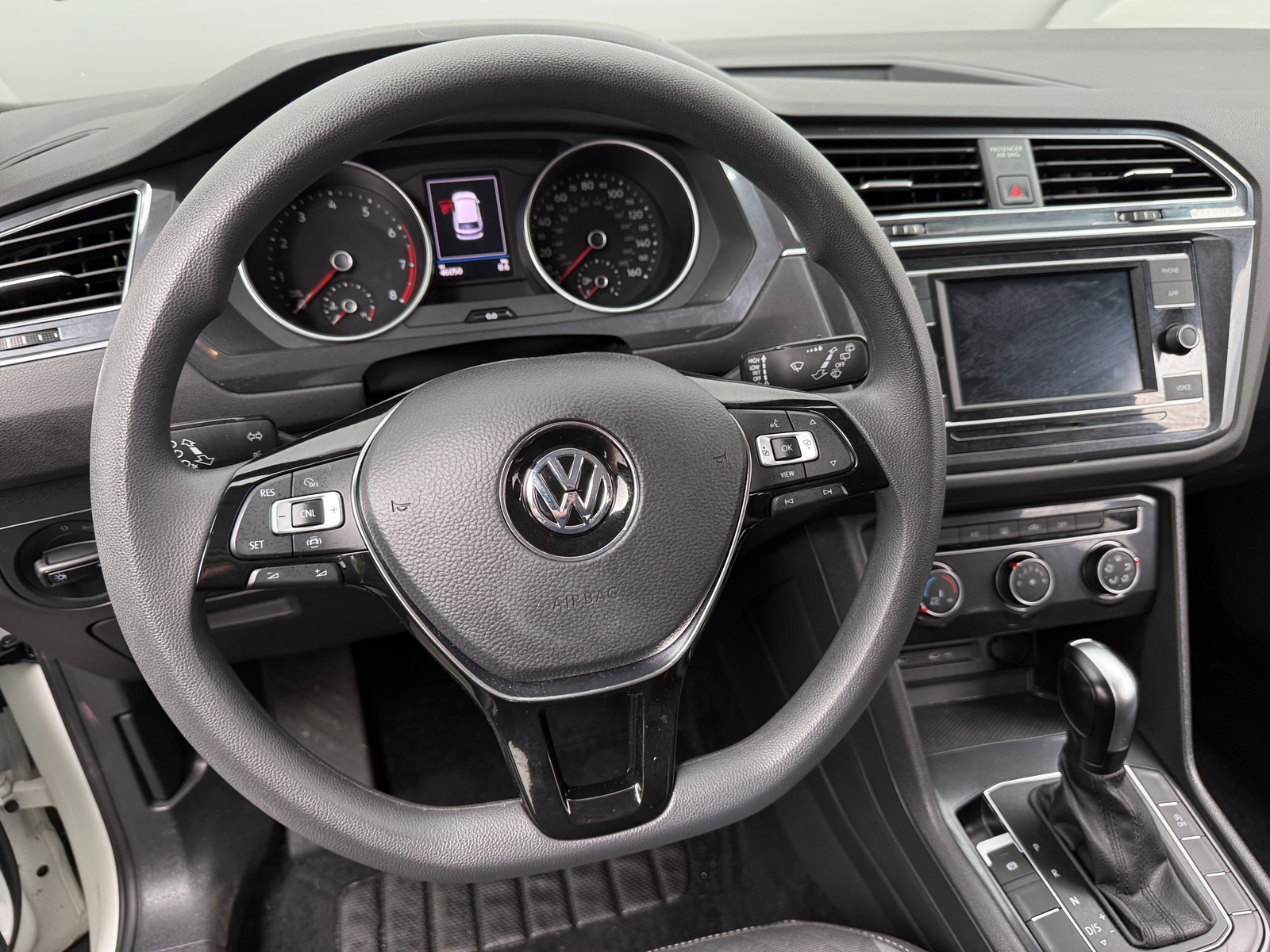 Thumbnail: 2021 Volkswagen Tiguan - 5