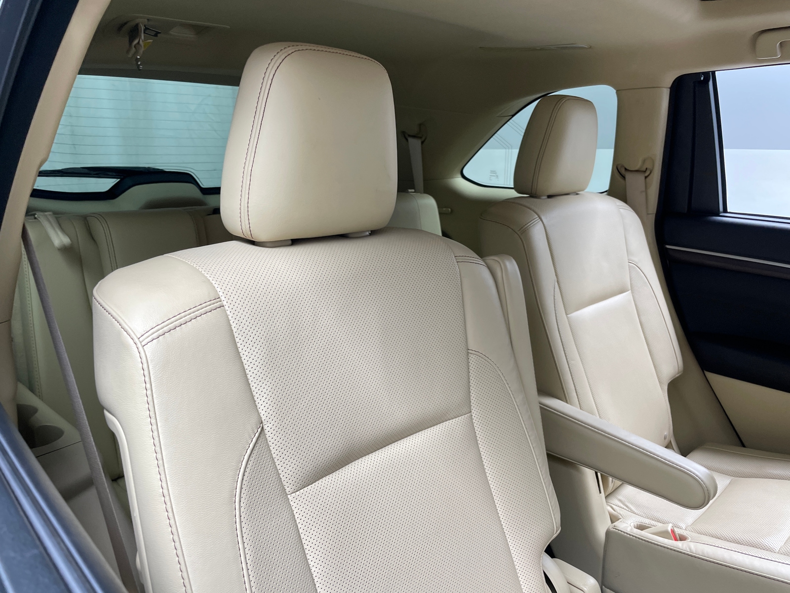 Thumbnail: 2016 Toyota Highlander - 5