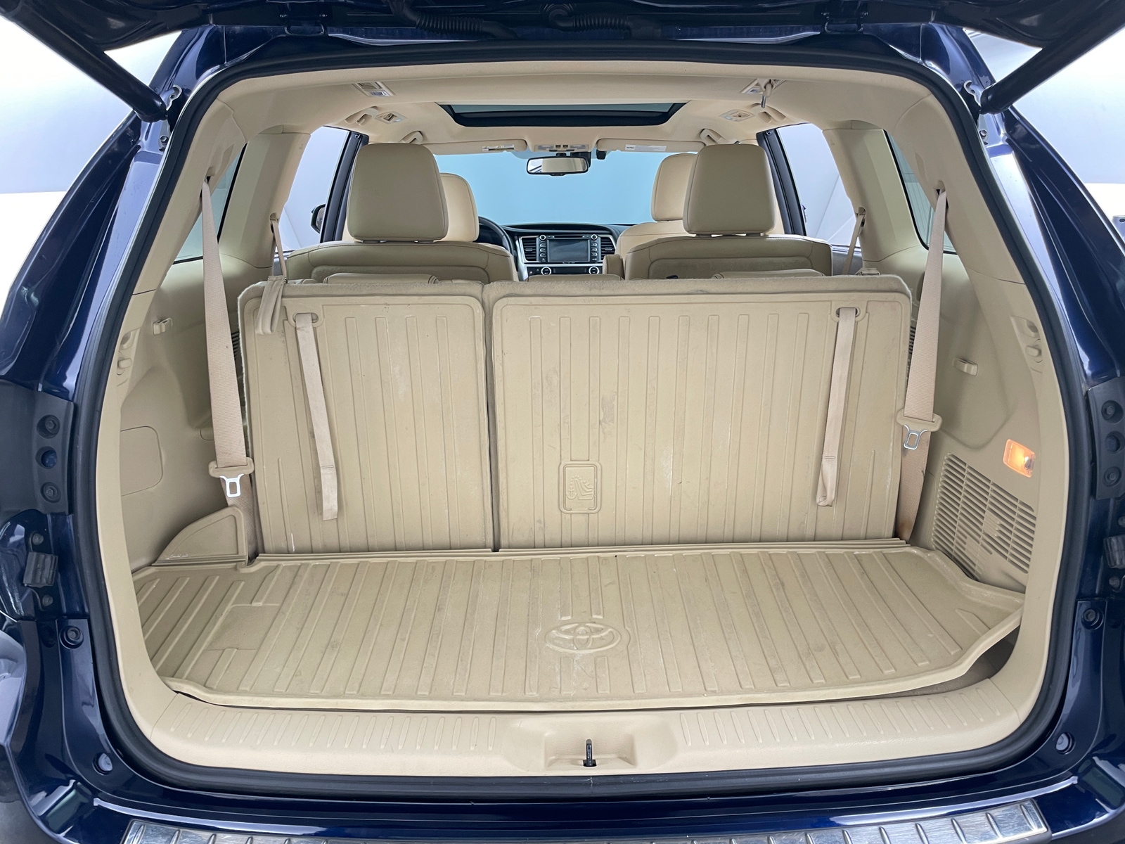 Thumbnail: 2016 Toyota Highlander - 6