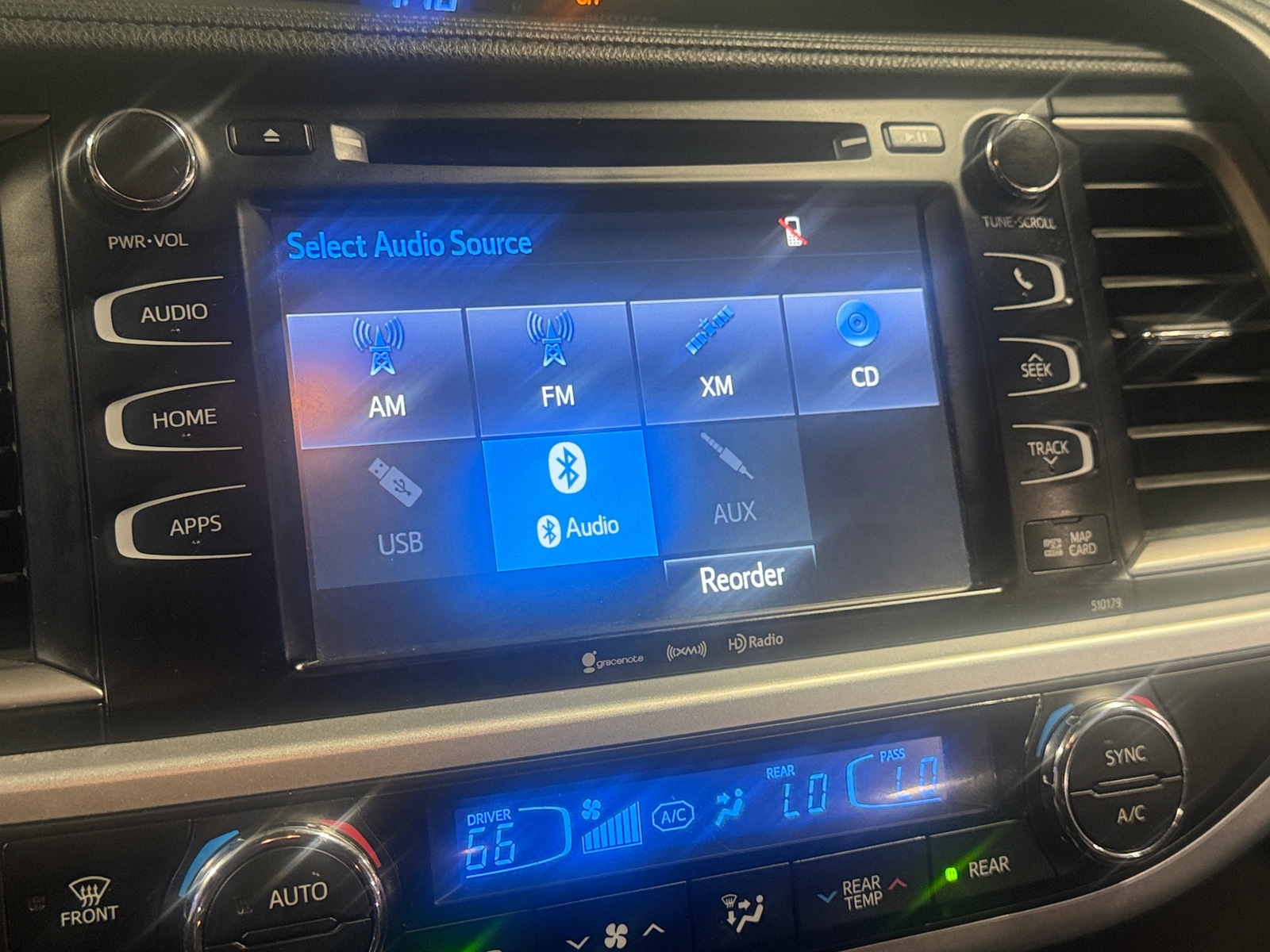 Thumbnail: 2017 Toyota Highlander - 4