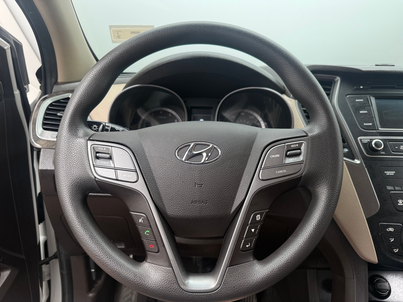Thumbnail: 2017 Hyundai Santa Fe - 5