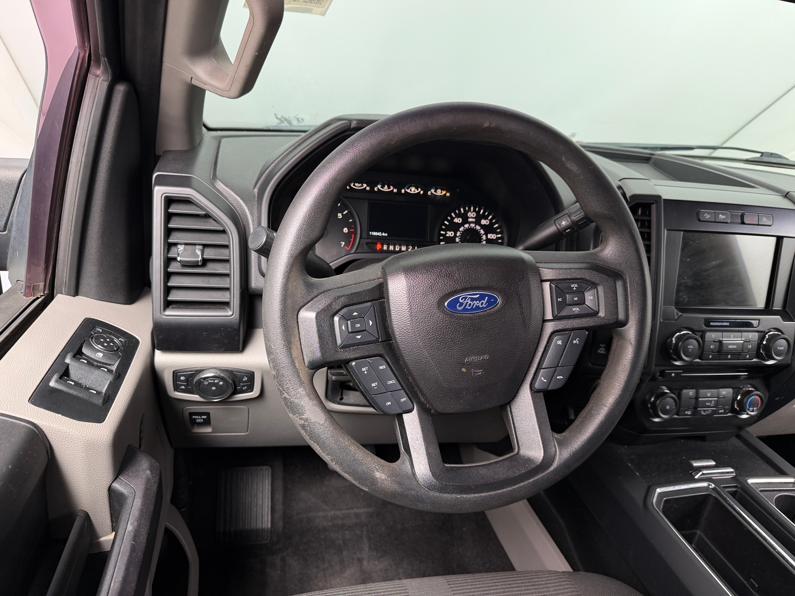 Thumbnail: 2017 Ford Econoline - 5