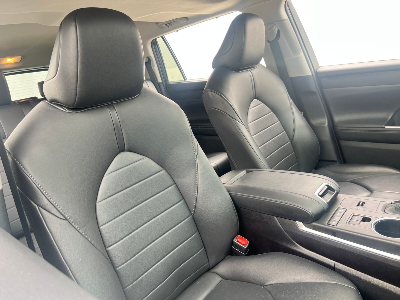 Thumbnail: 2020 Toyota Highlander - 2