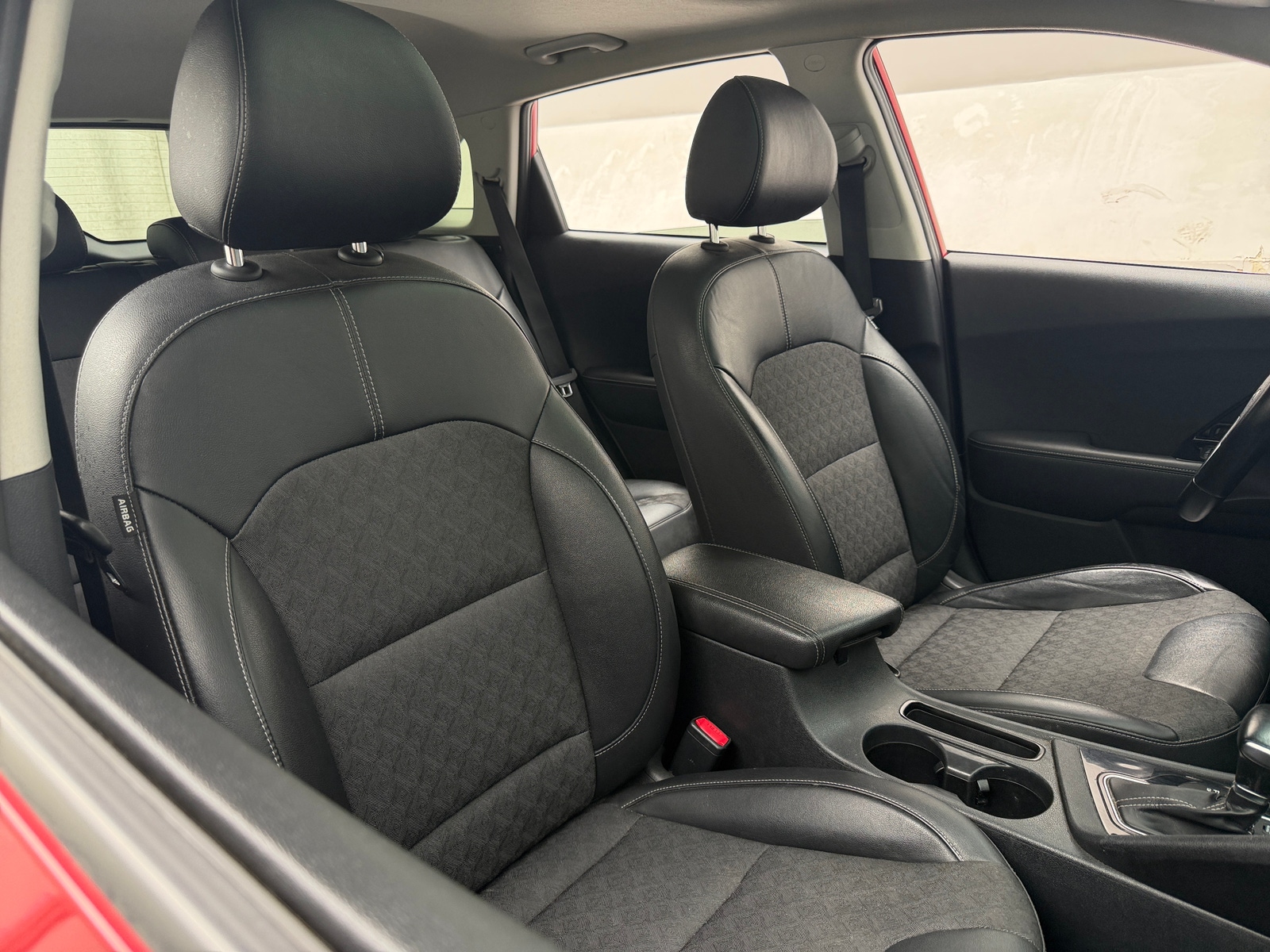 Thumbnail: 2022 Kia Niro - 2