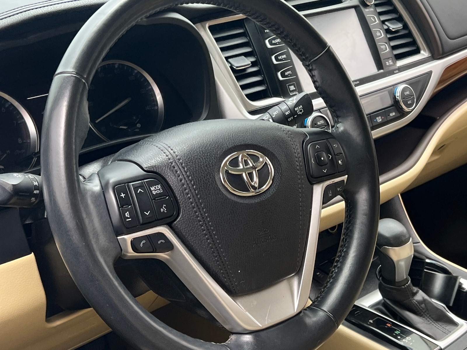 Thumbnail: 2018 Toyota Highlander - 4