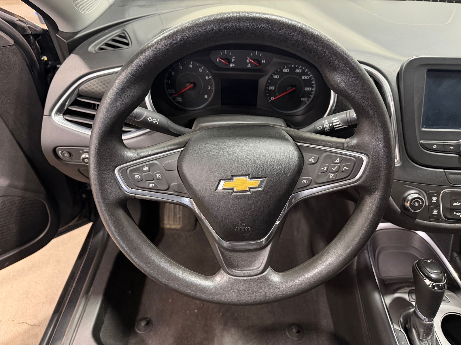 Thumbnail: 2016 Chevrolet Malibu - 5
