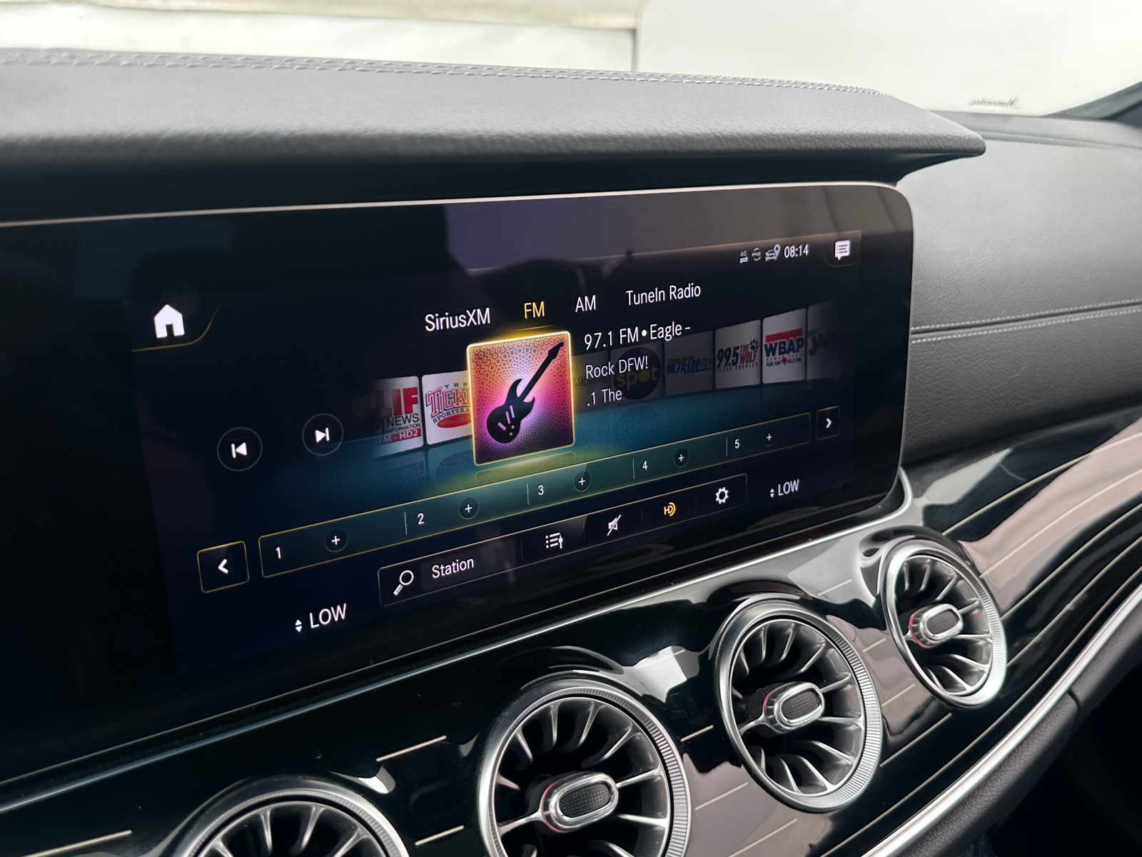 Thumbnail: 2023 Mercedes-Benz E-Class - 2