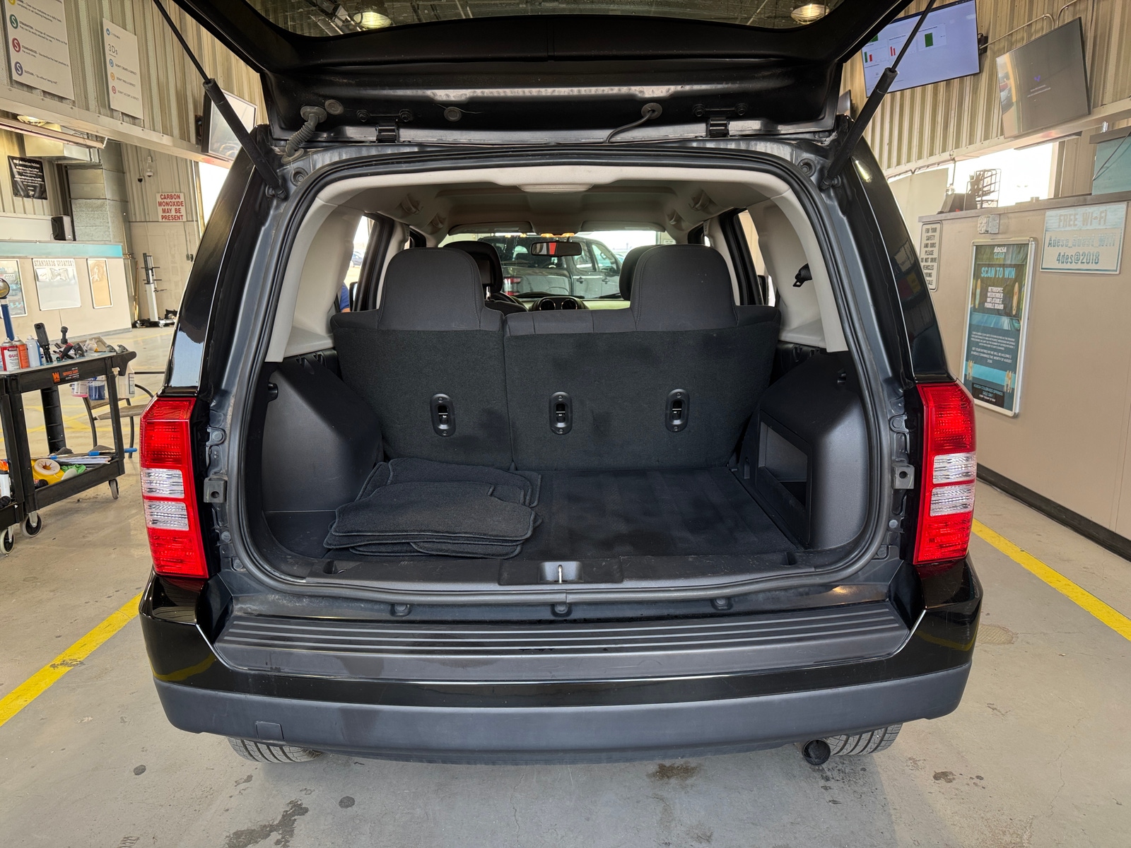 Thumbnail: 2014 Jeep Patriot - 7