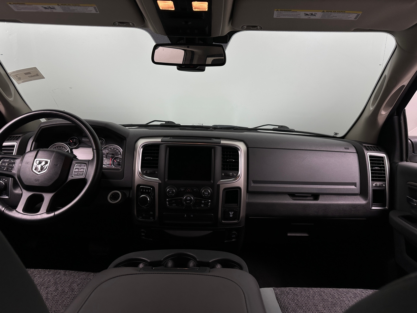 Thumbnail: 2019 RAM 1500 Classic - 3