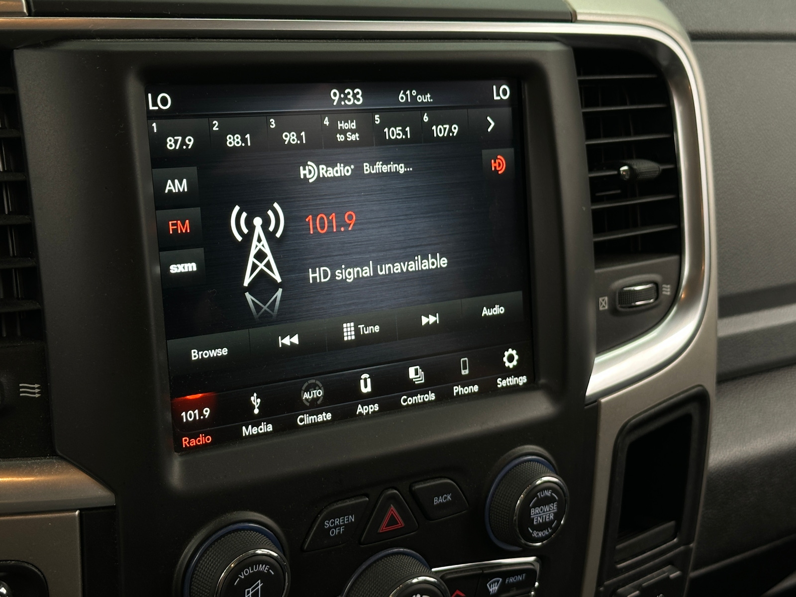 Thumbnail: 2019 RAM 1500 Classic - 4