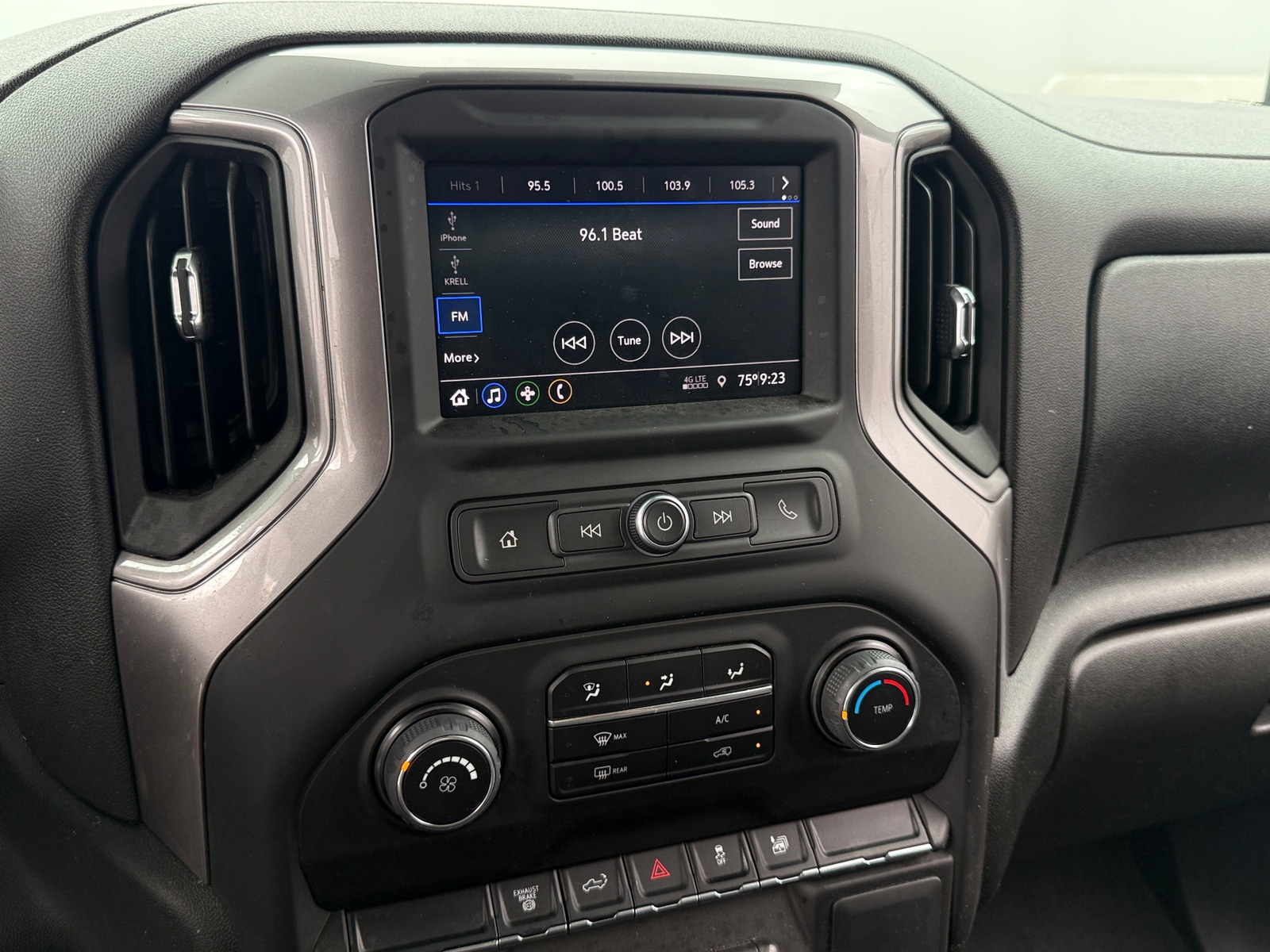 Thumbnail: 2022 Chevrolet Silverado 2500 - 4