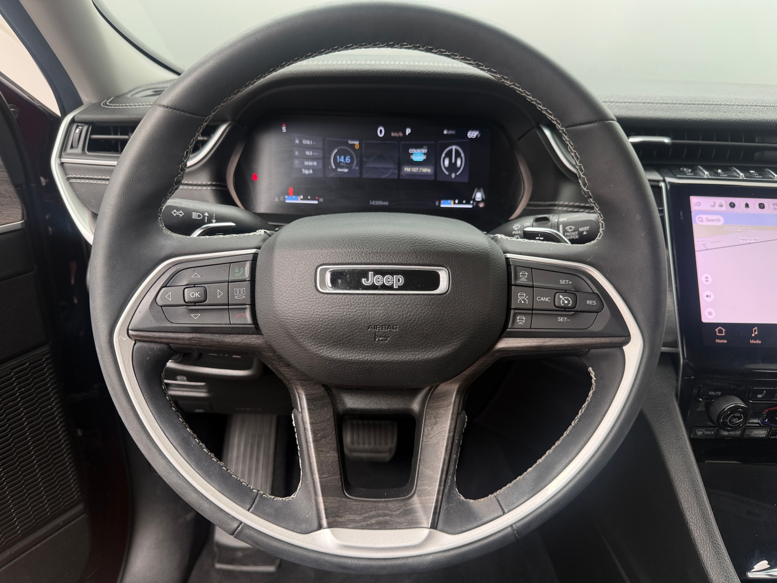Thumbnail: 2023 Jeep Grand Cherokee - 4