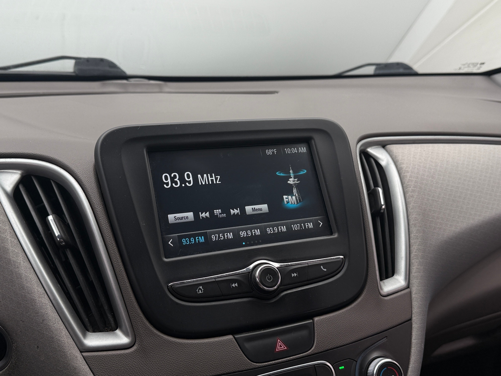 Thumbnail: 2016 Chevrolet Malibu - 4