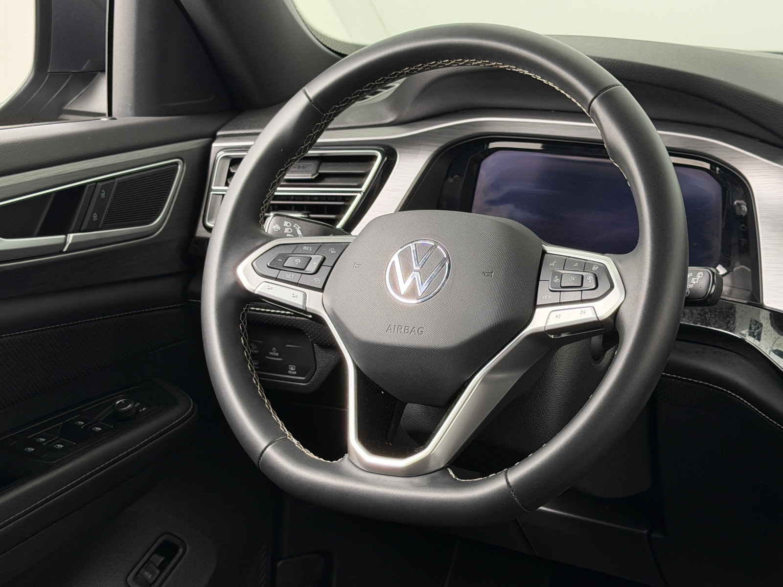 Thumbnail: 2025 Volkswagen Atlas - 4