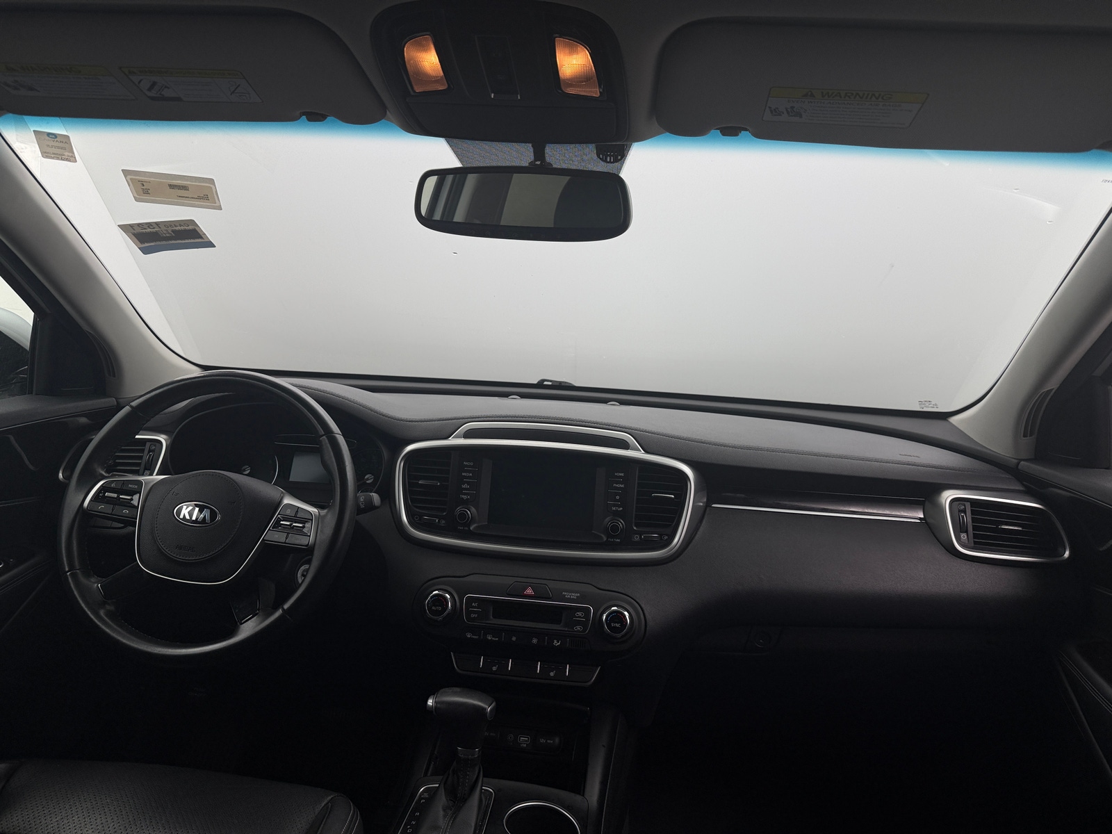 Thumbnail: 2020 Kia Sorento - 3