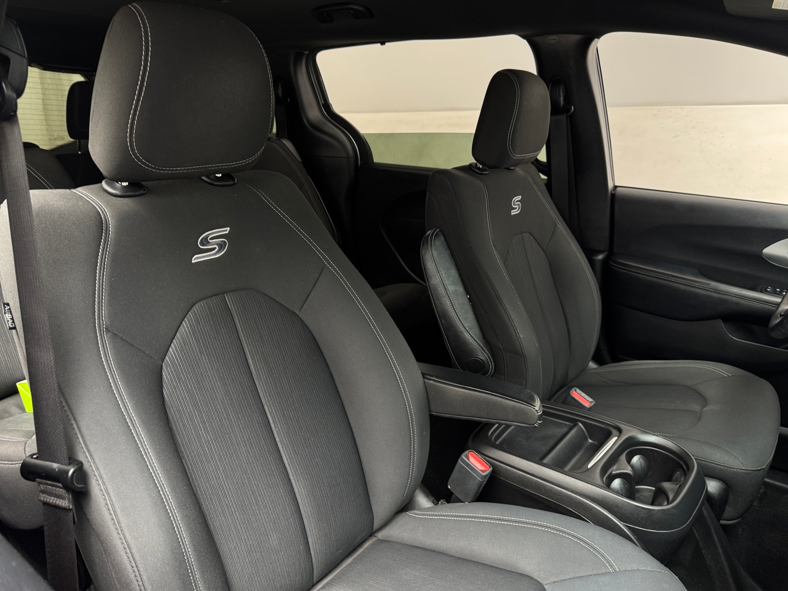 Thumbnail: 2019 Chrysler Pacifica - 2
