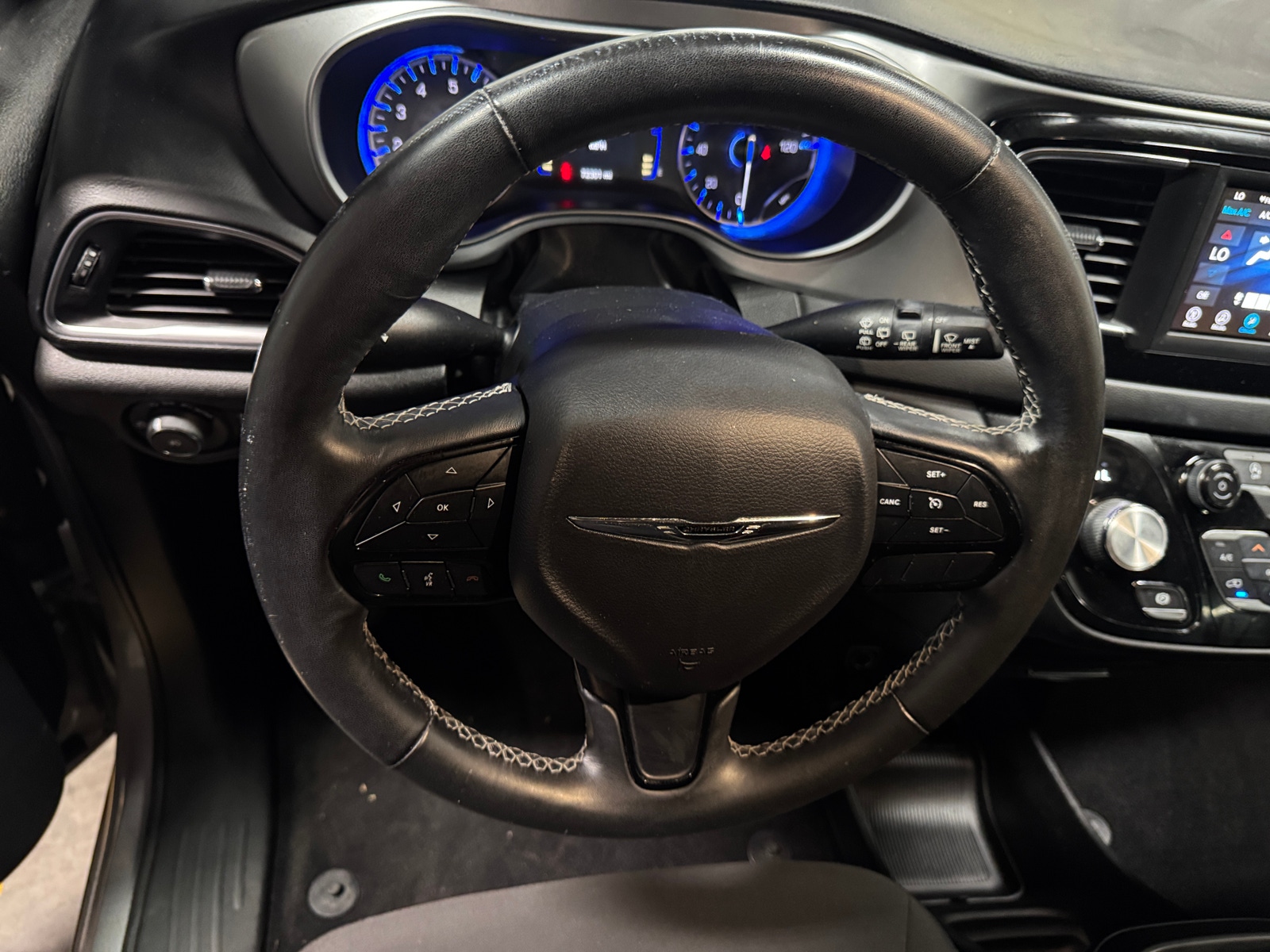 Thumbnail: 2019 Chrysler Pacifica - 5