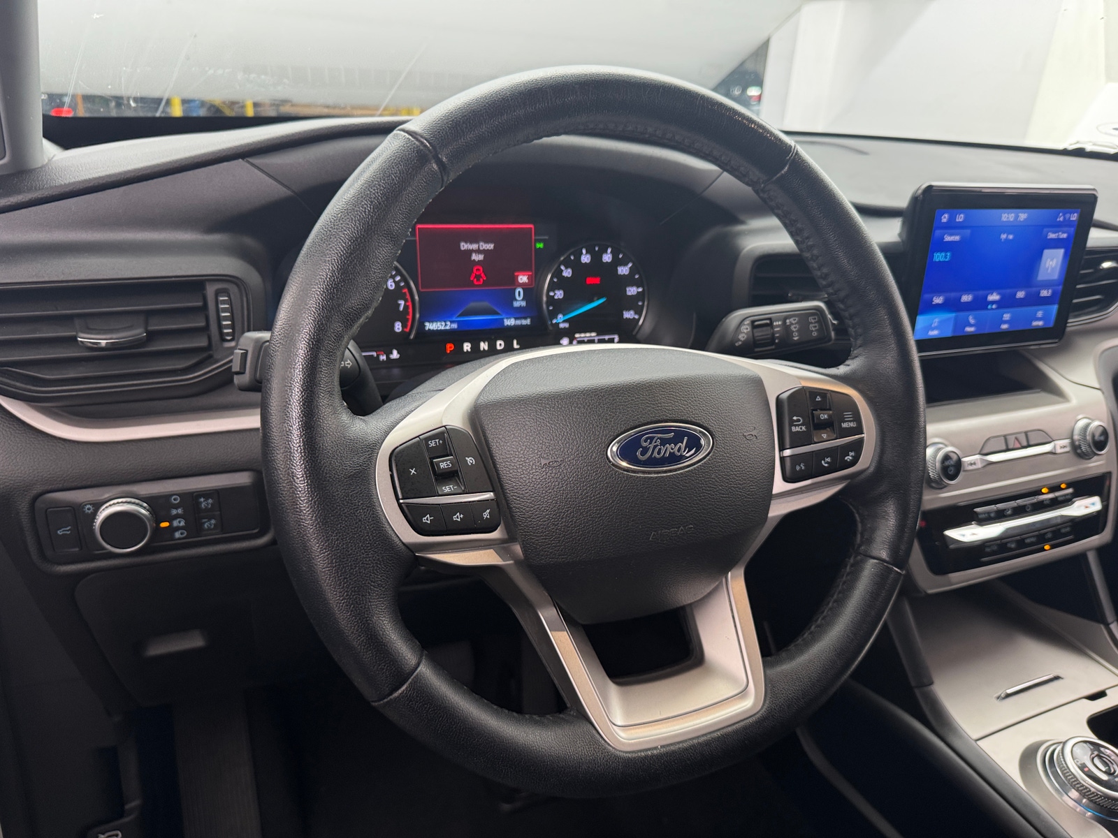 Thumbnail: 2022 Ford Explorer - 5