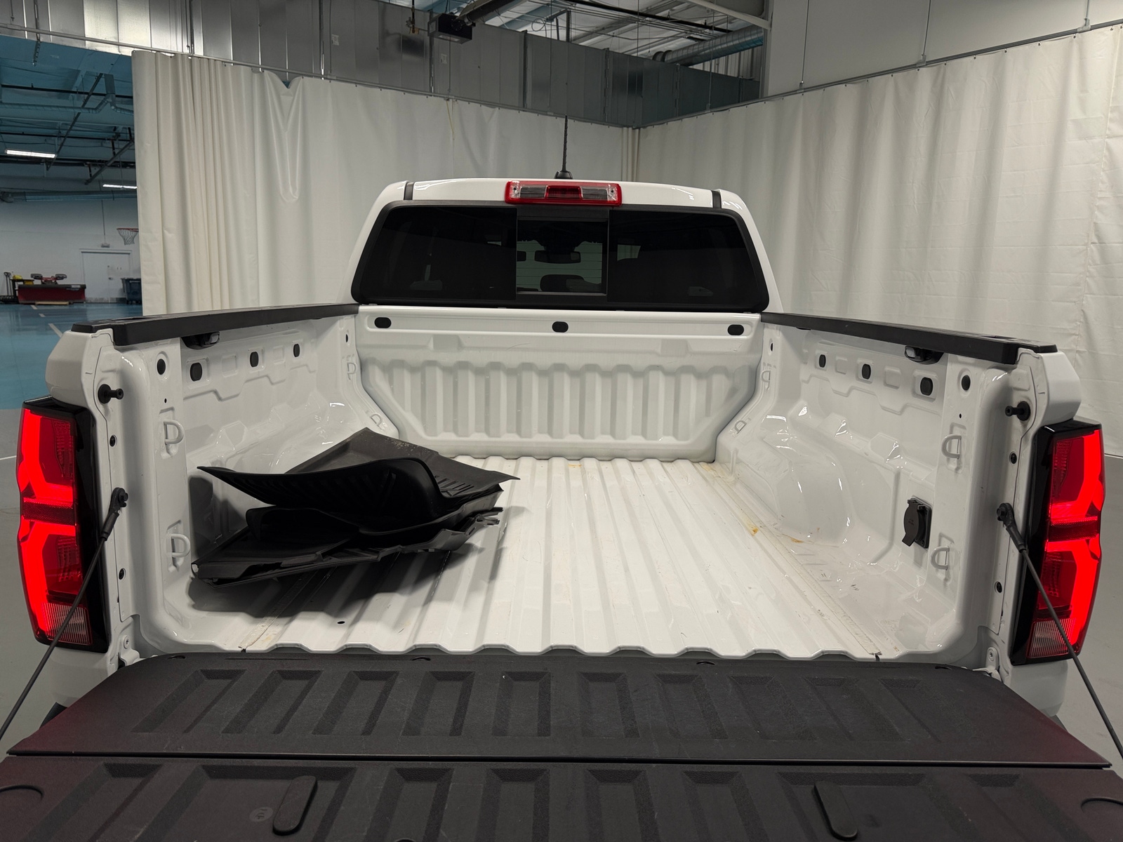 Thumbnail: 2024 Chevrolet Colorado - 6