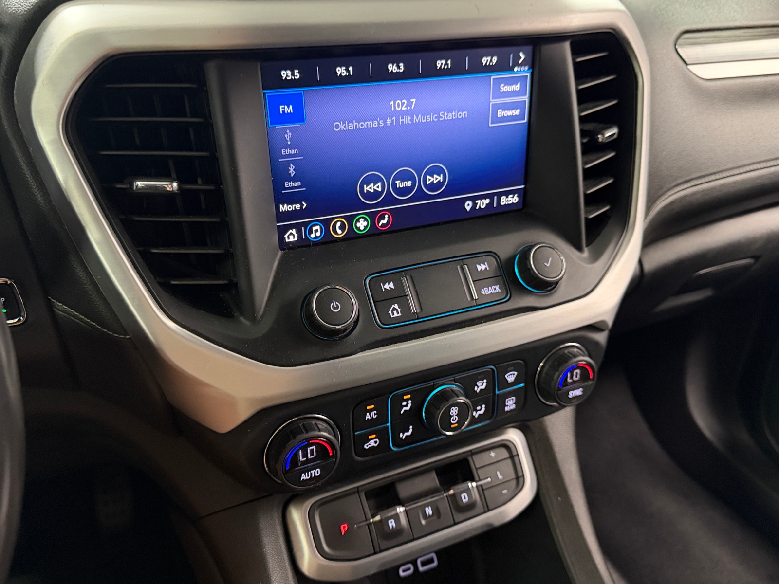 Thumbnail: 2020 GMC Acadia - 3