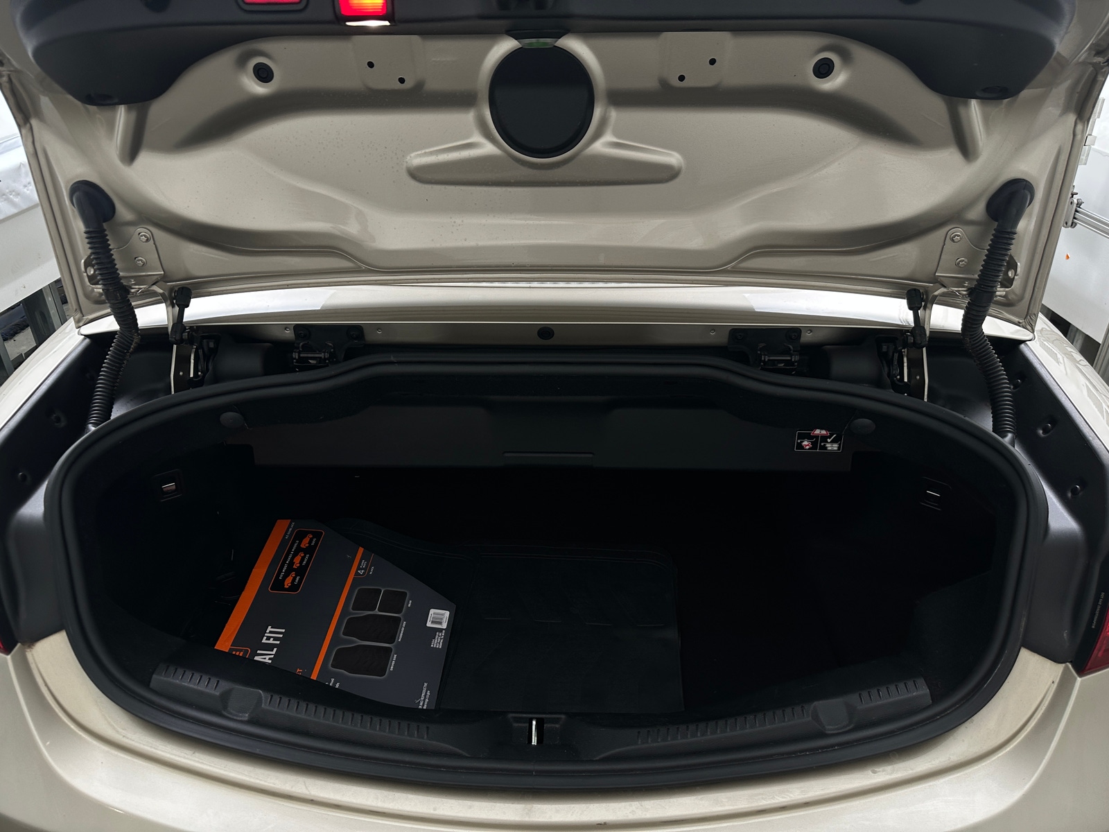 Thumbnail: 2018 Mercedes-Benz E-Class - 6