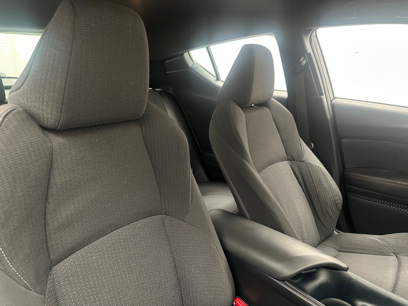 Thumbnail: 2019 Toyota C-HR - 2