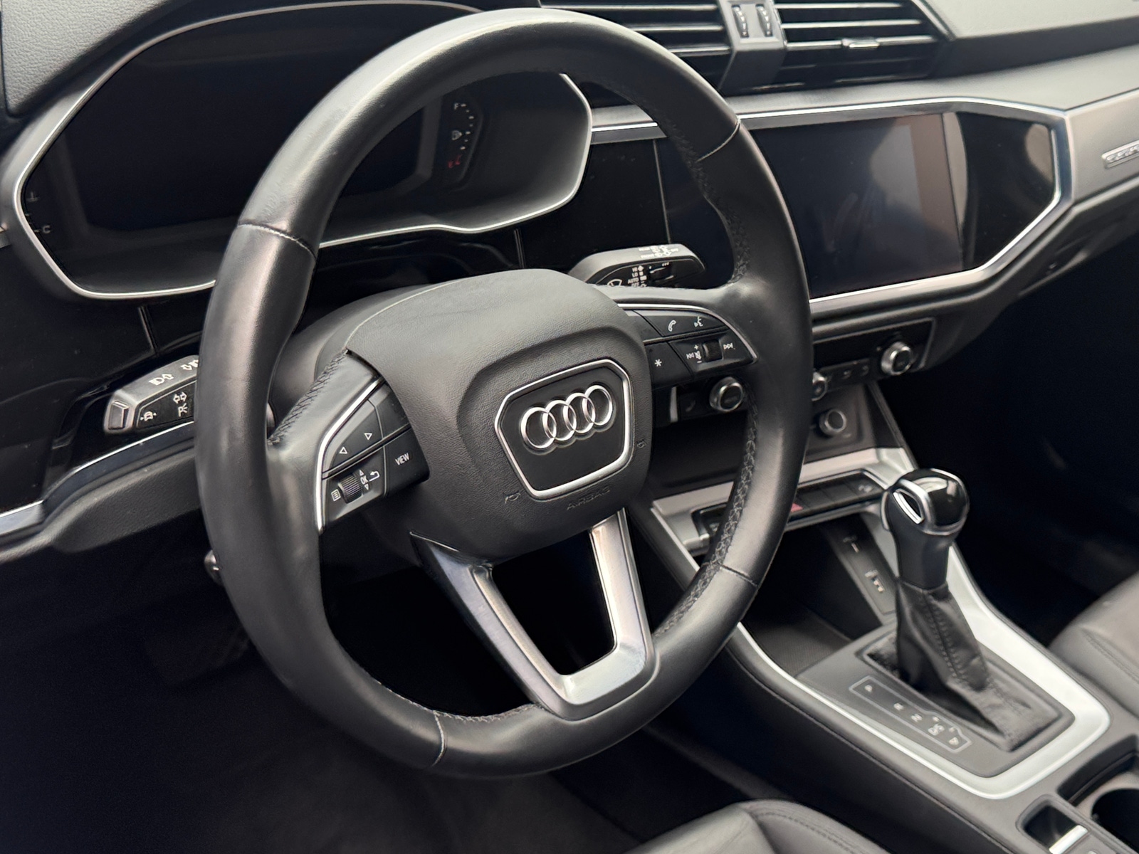 Thumbnail: 2021 Audi Q3 - 4