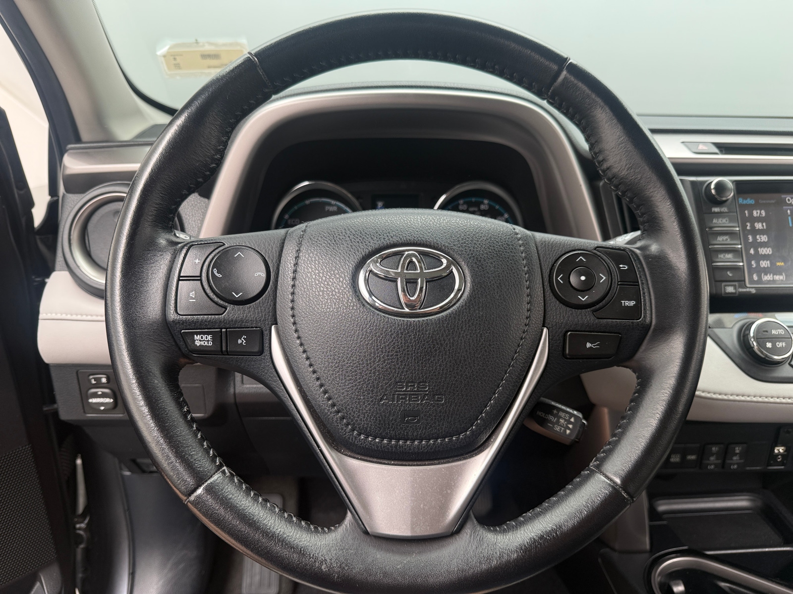 Thumbnail: 2017 Toyota RAV4 - 4