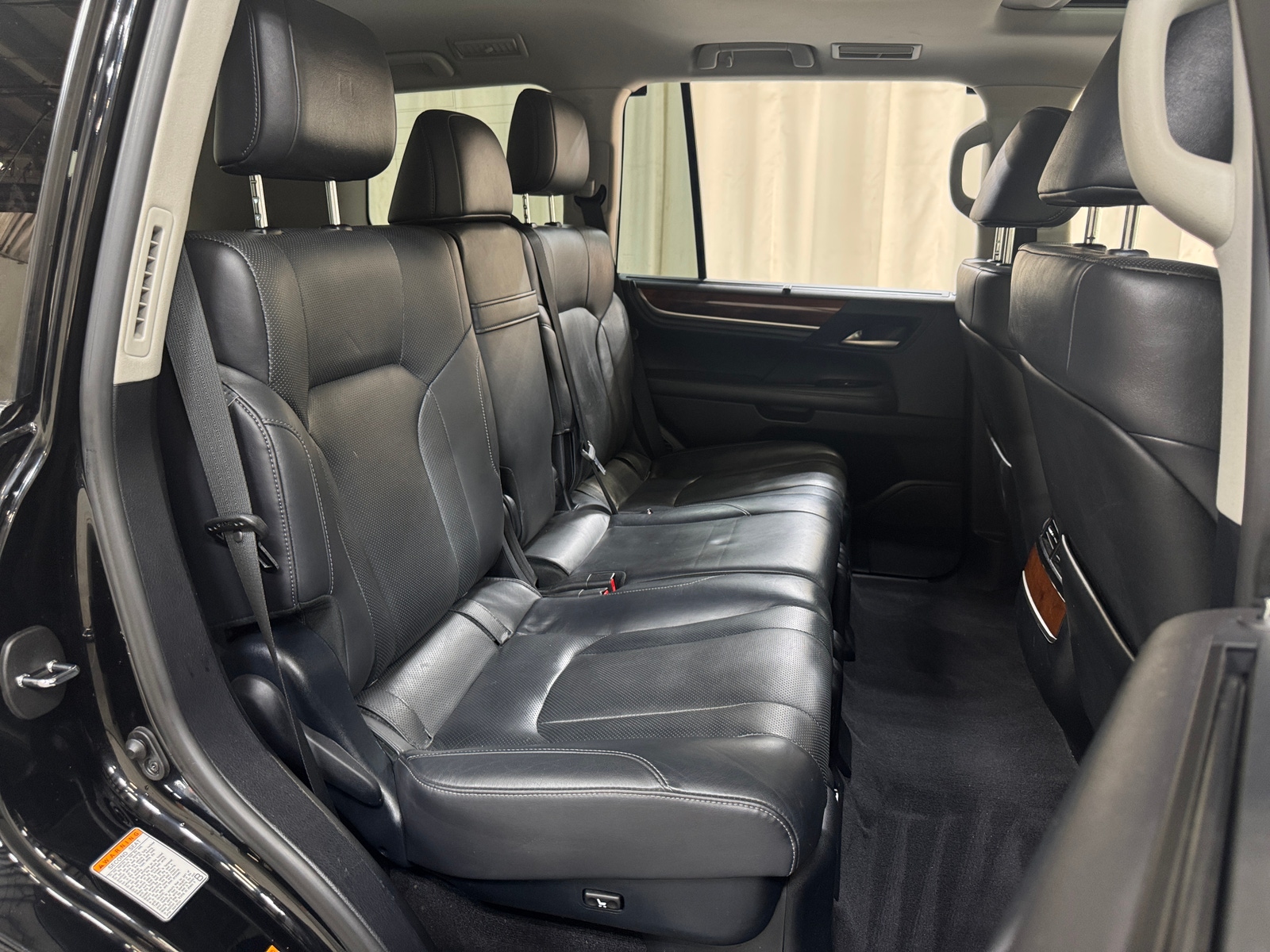 Thumbnail: 2019 Lexus LX - 5