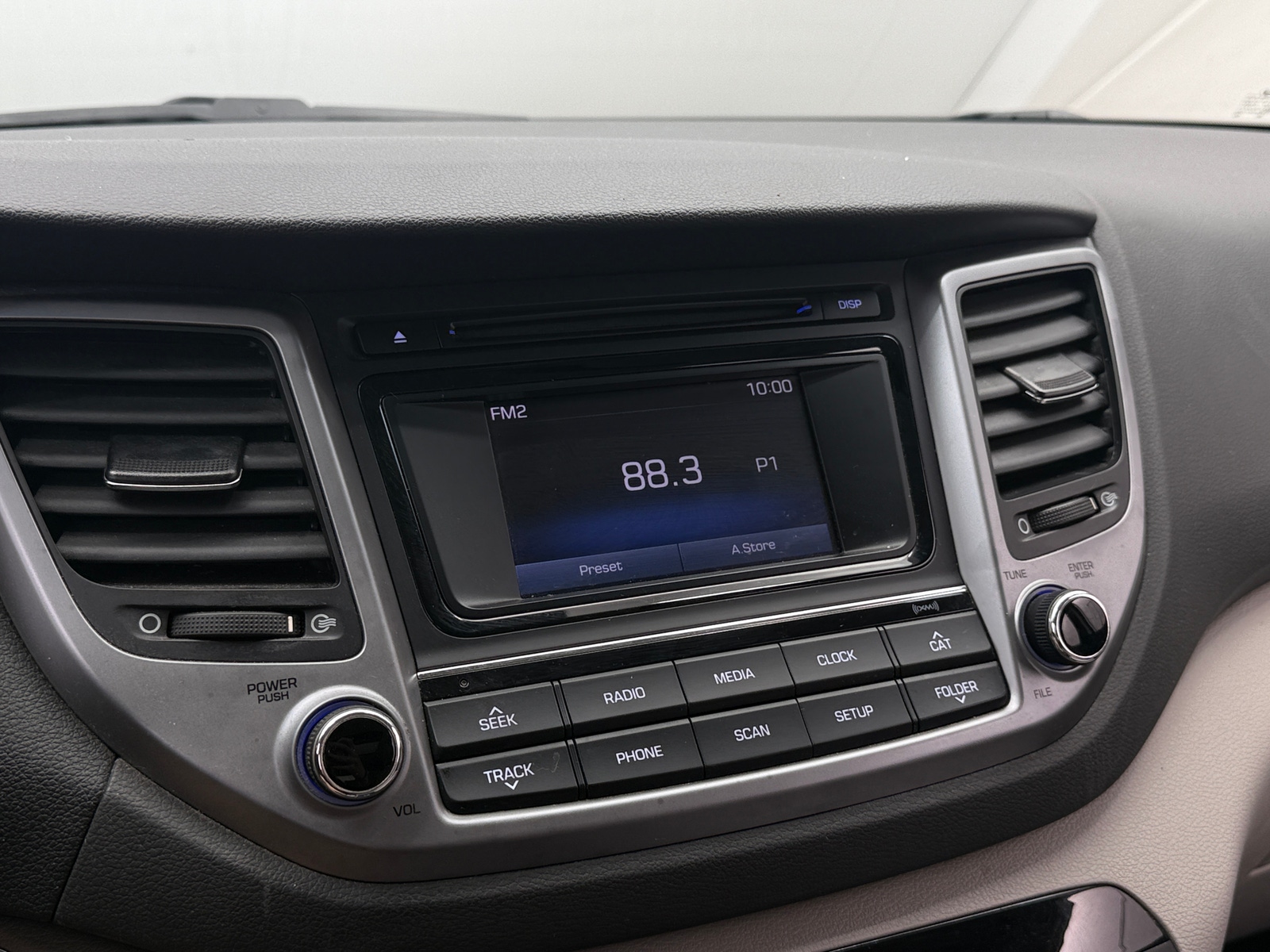 Thumbnail: 2017 Hyundai Tucson - 4