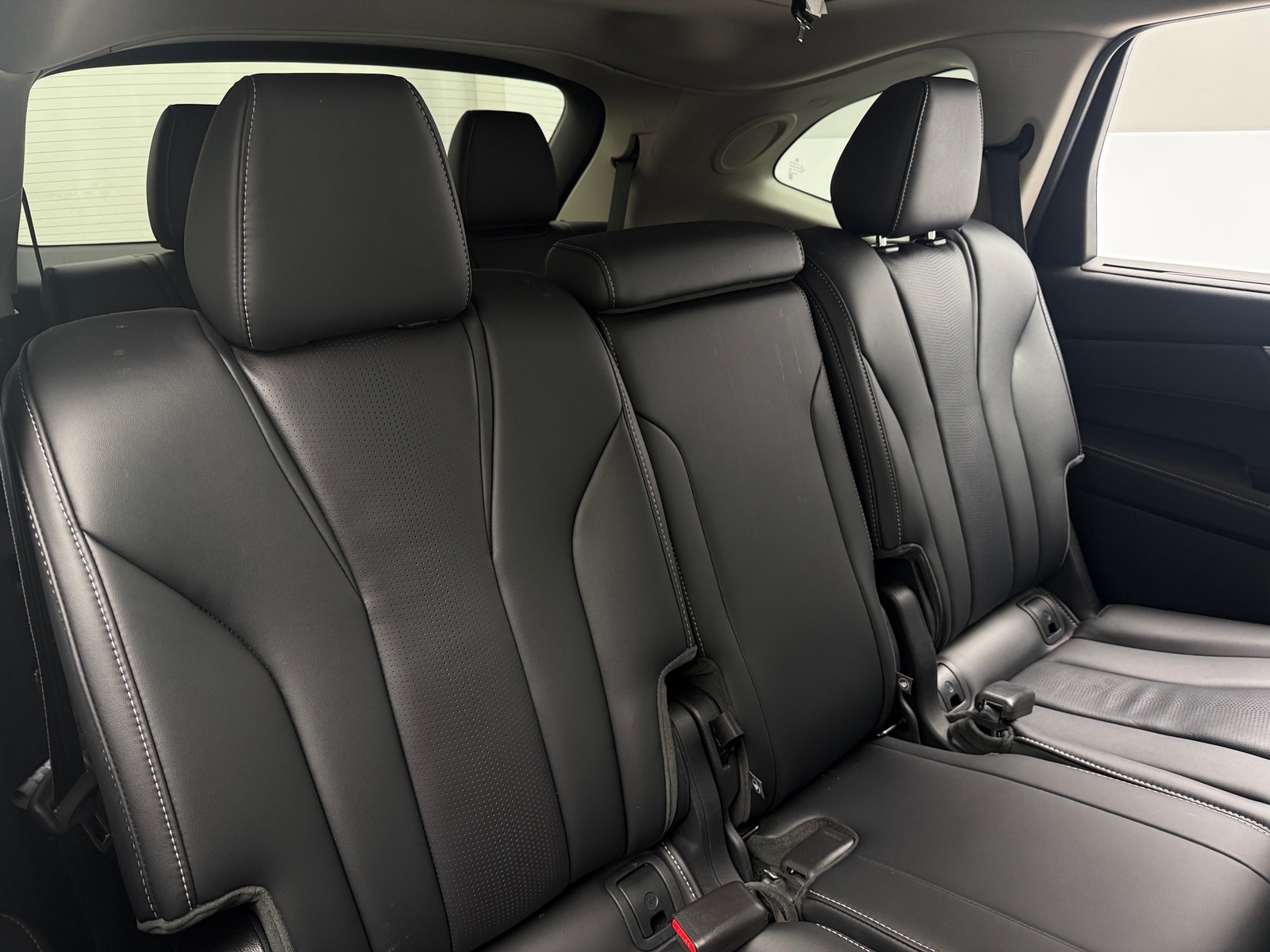 Thumbnail: 2025 Acura MDX - 5