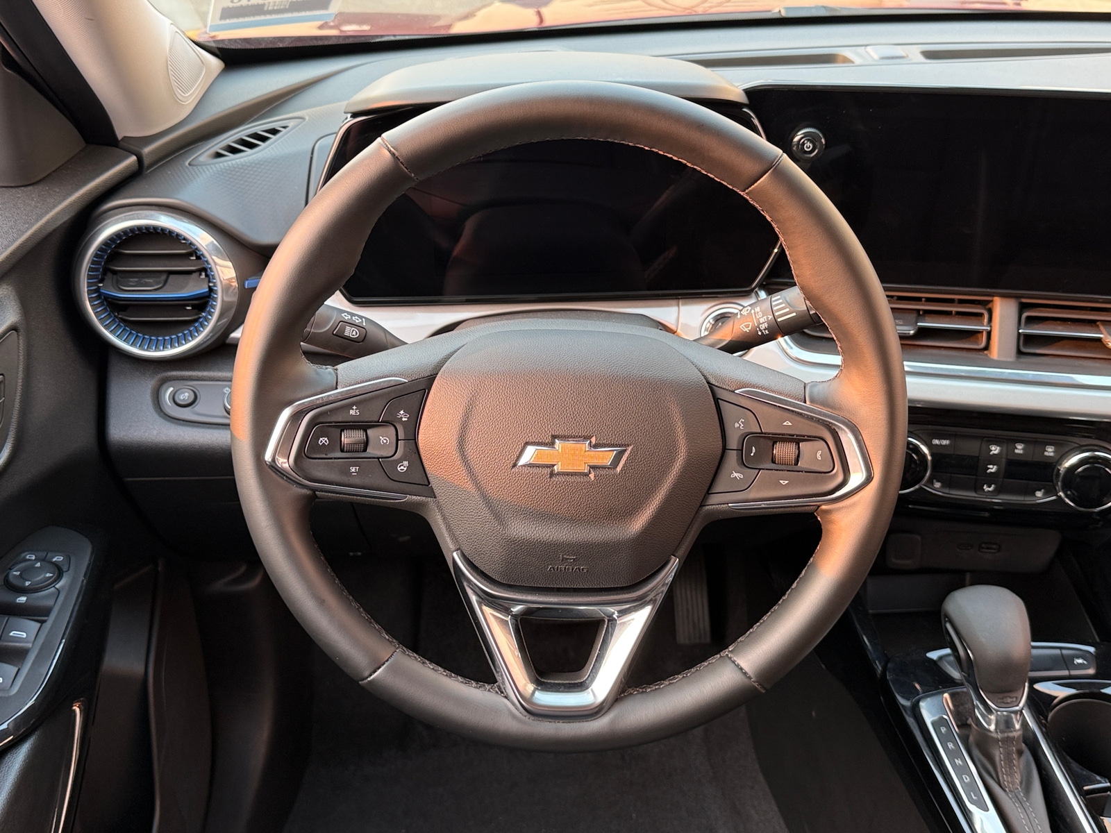 Thumbnail: 2025 Chevrolet Trax - 4