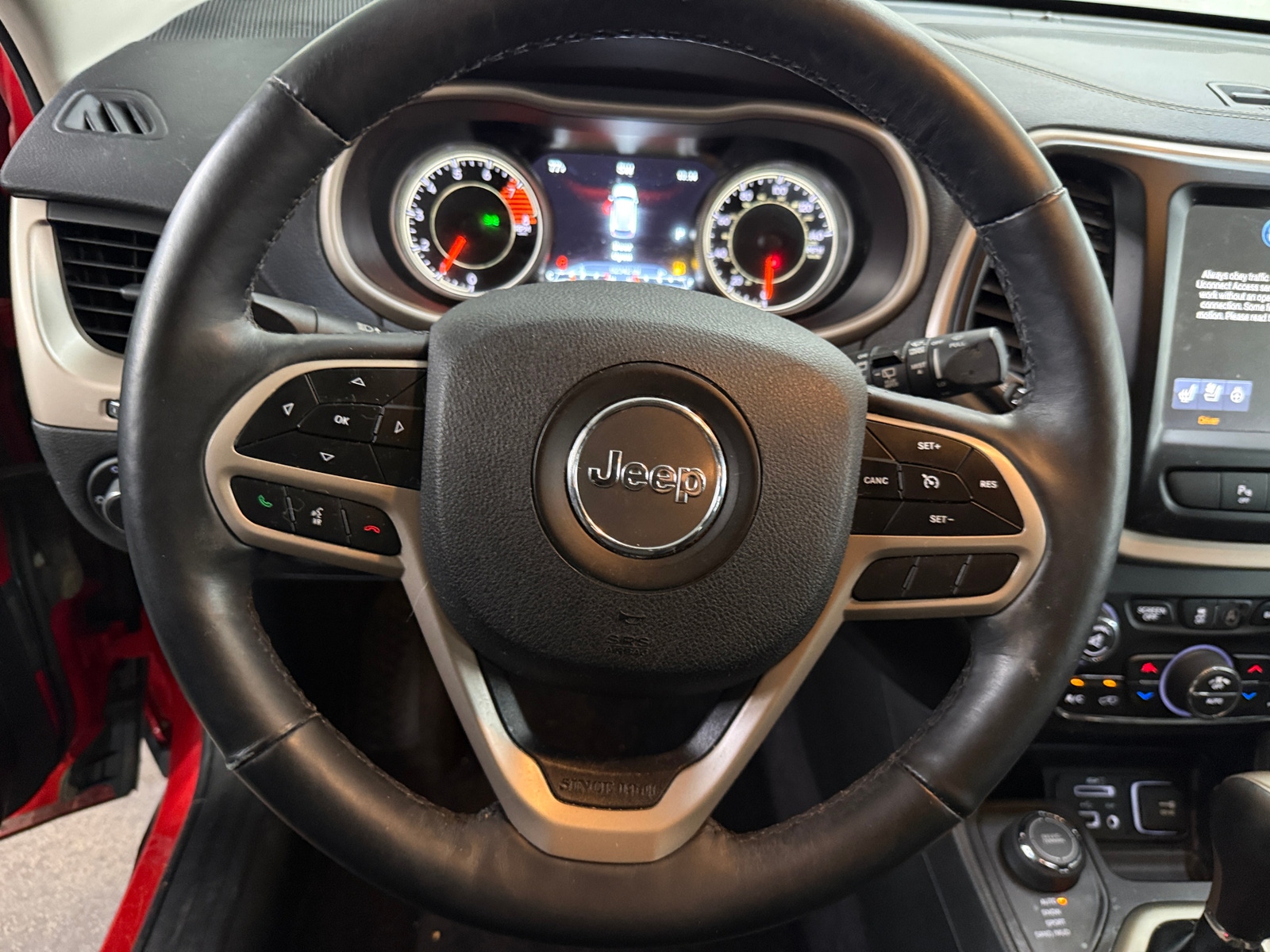 Thumbnail: 2017 Jeep Cherokee - 4