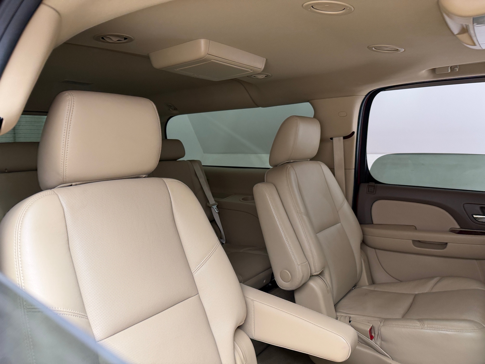 Thumbnail: 2012 Chevrolet Suburban - 5